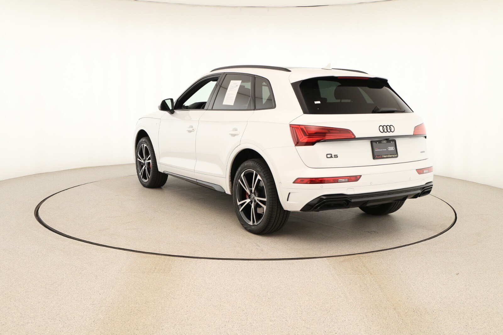 2025 Audi Q5 45 S line Prestige photo 4