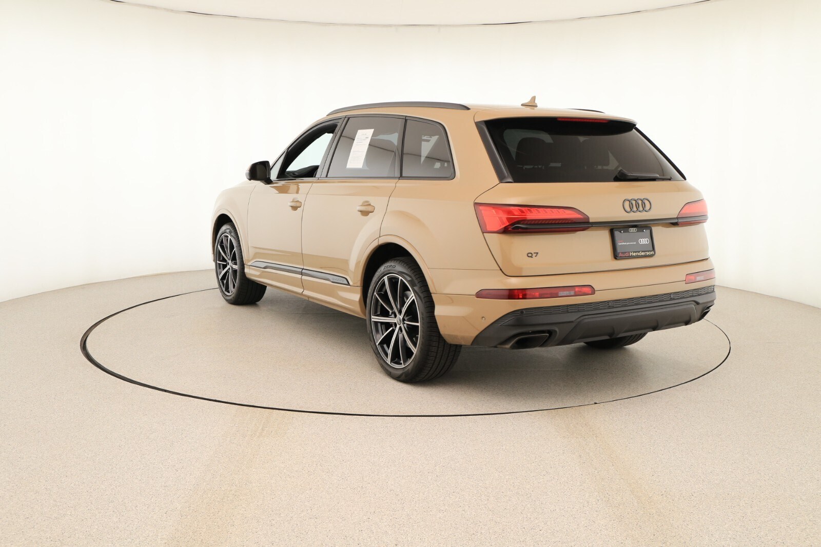 2025 Audi Q7 45 Premium Plus photo 4