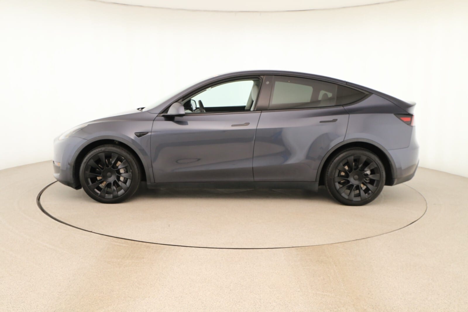 Used 2022 Tesla Model Y Long Range with VIN 7SAYGDEE1NF432201 for sale in Henderson, NV