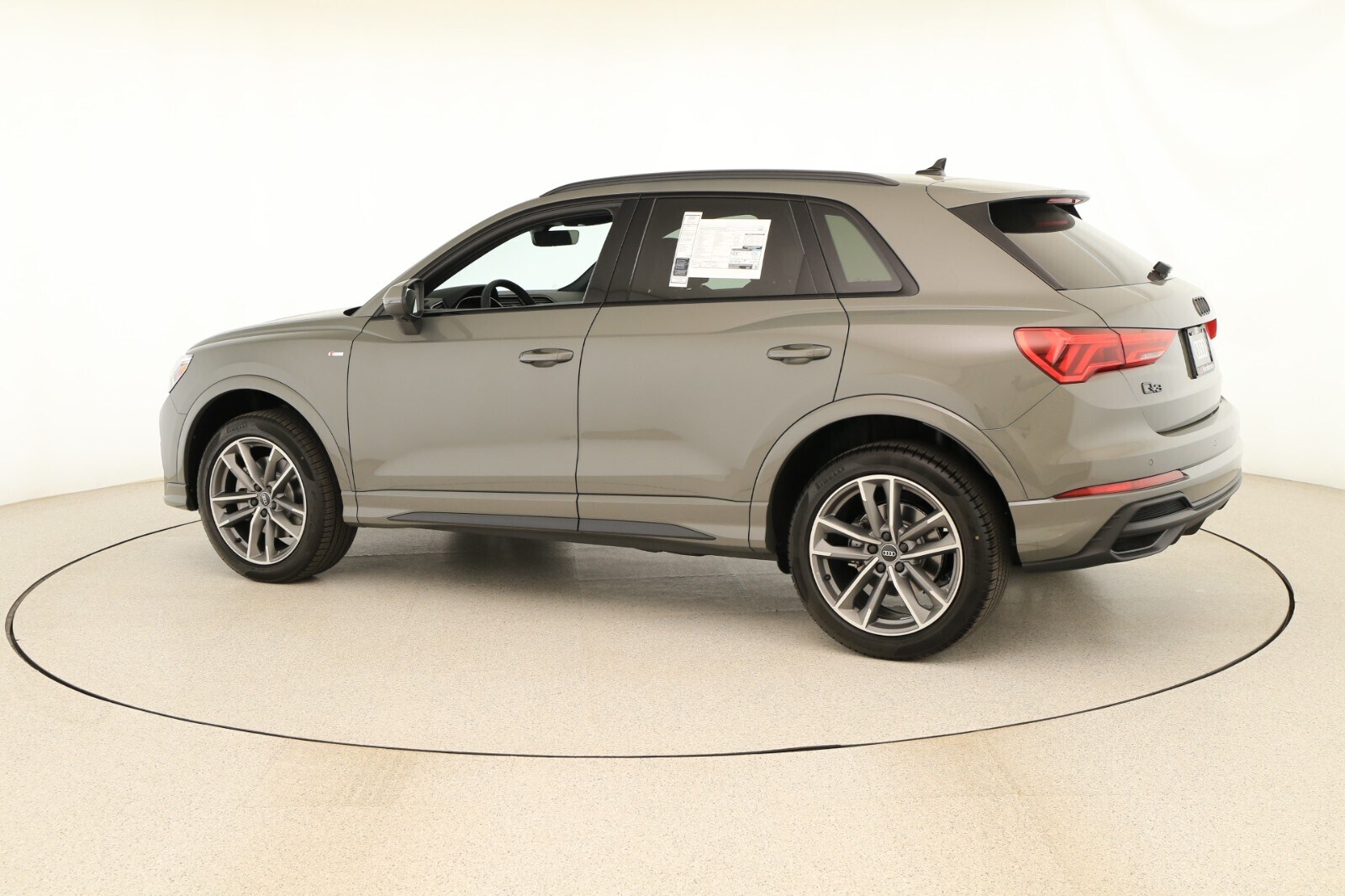2025 Audi Q3 Premium photo 3