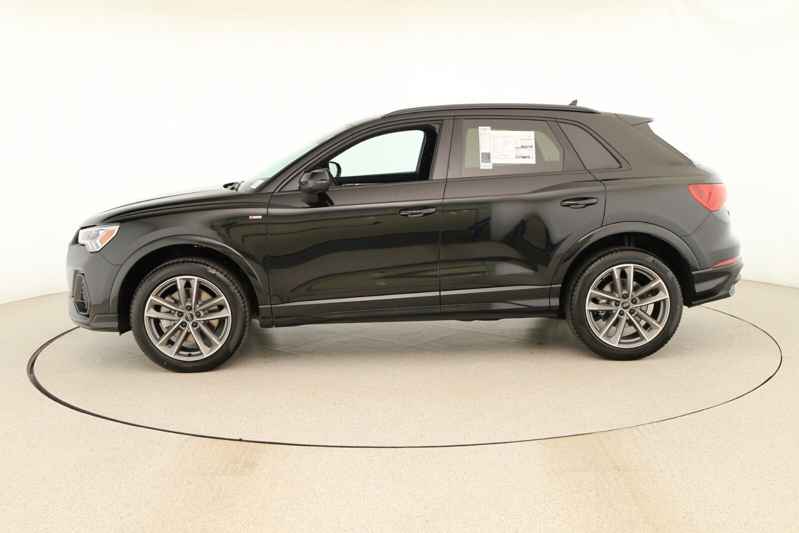 2025 Audi Q3 Premium photo 2