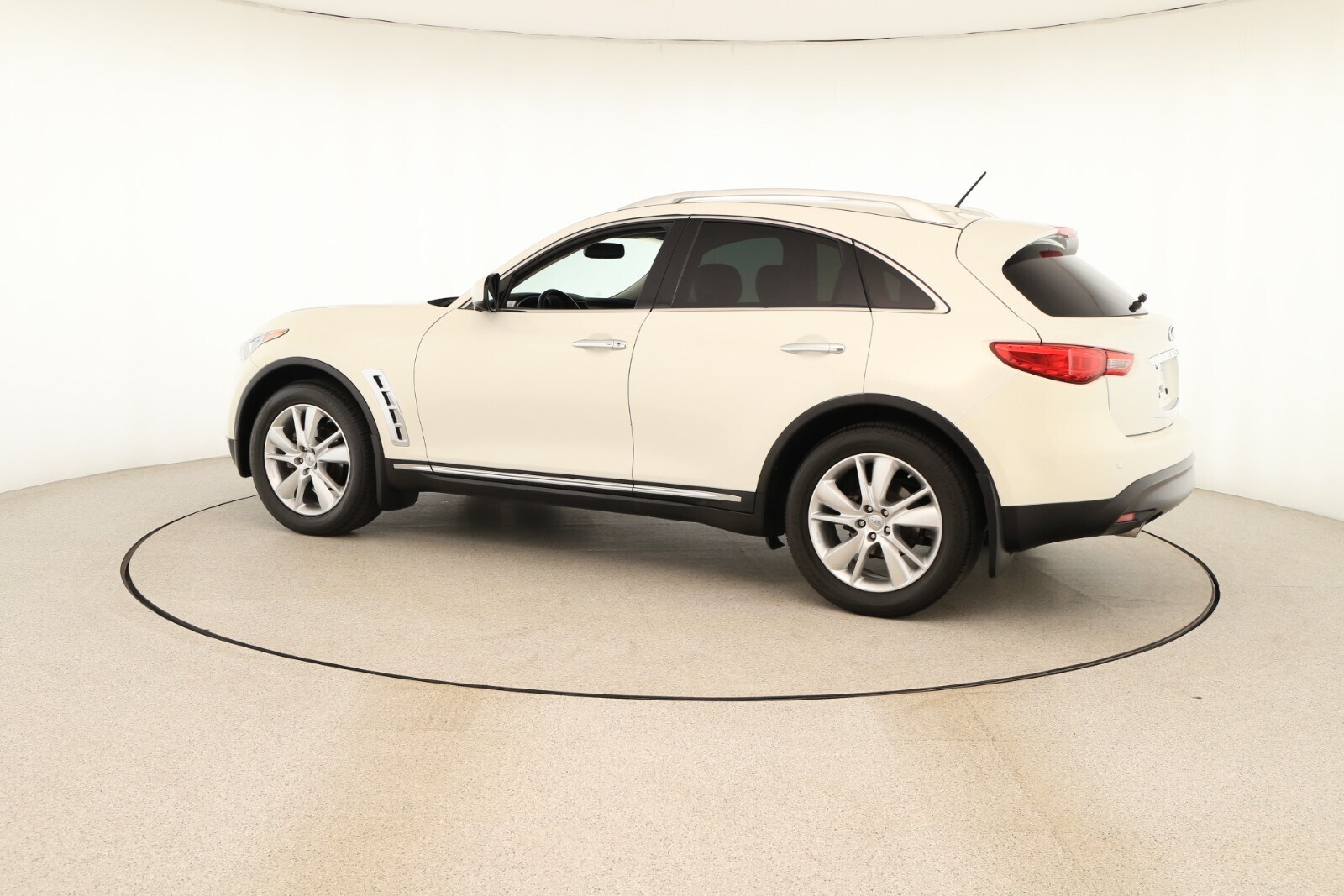 2012 Infiniti FX35 Base photo 3
