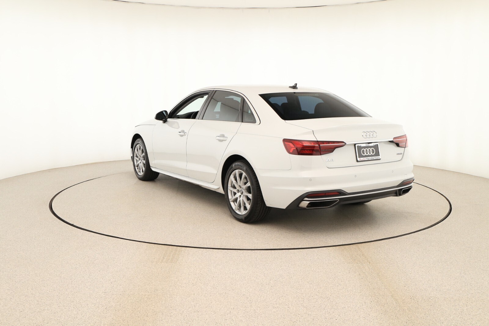 2022 Audi A4 40 Premium photo 4