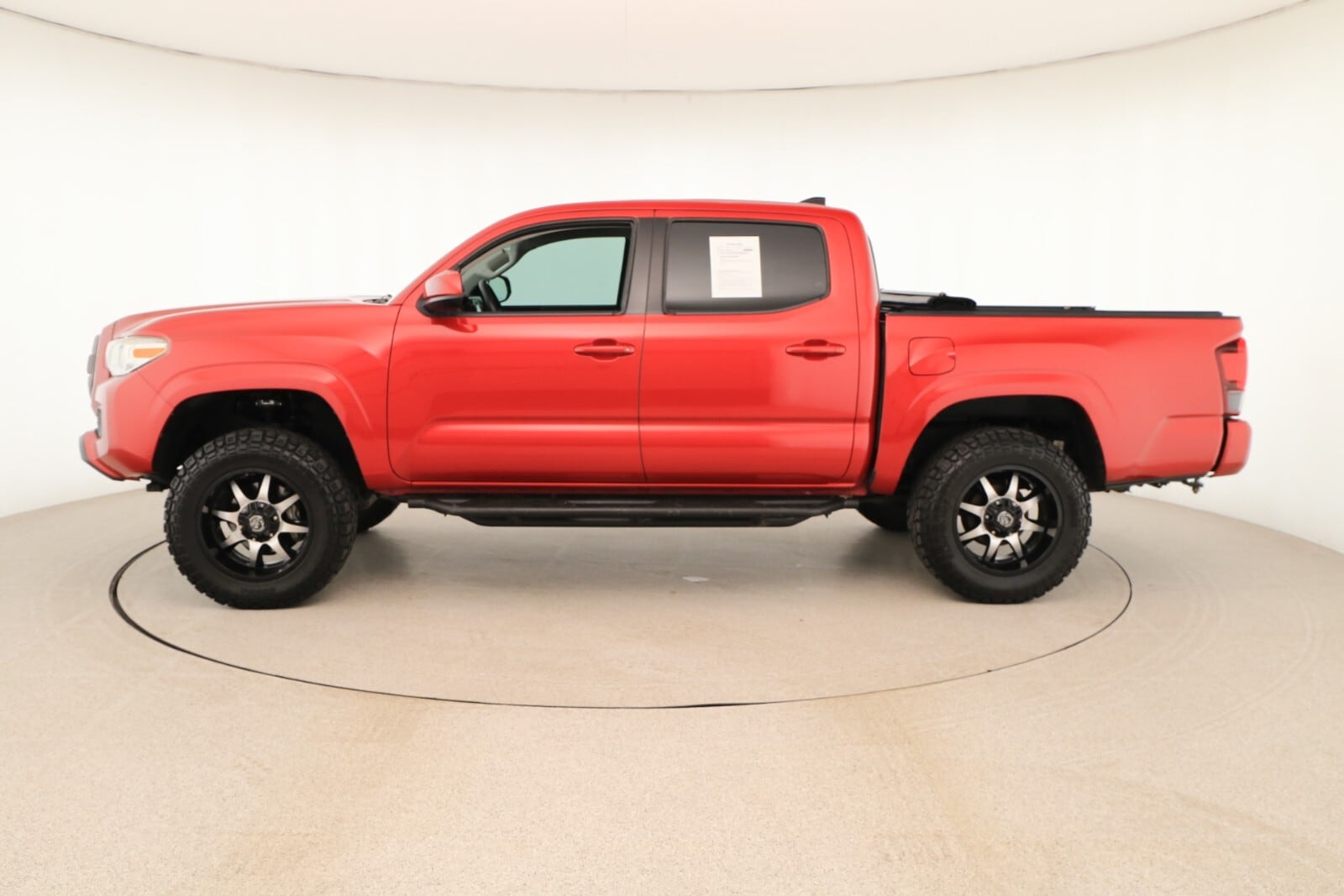Used 2018 Toyota Tacoma SR with VIN 3TMCZ5AN4JM158558 for sale in Henderson, NV