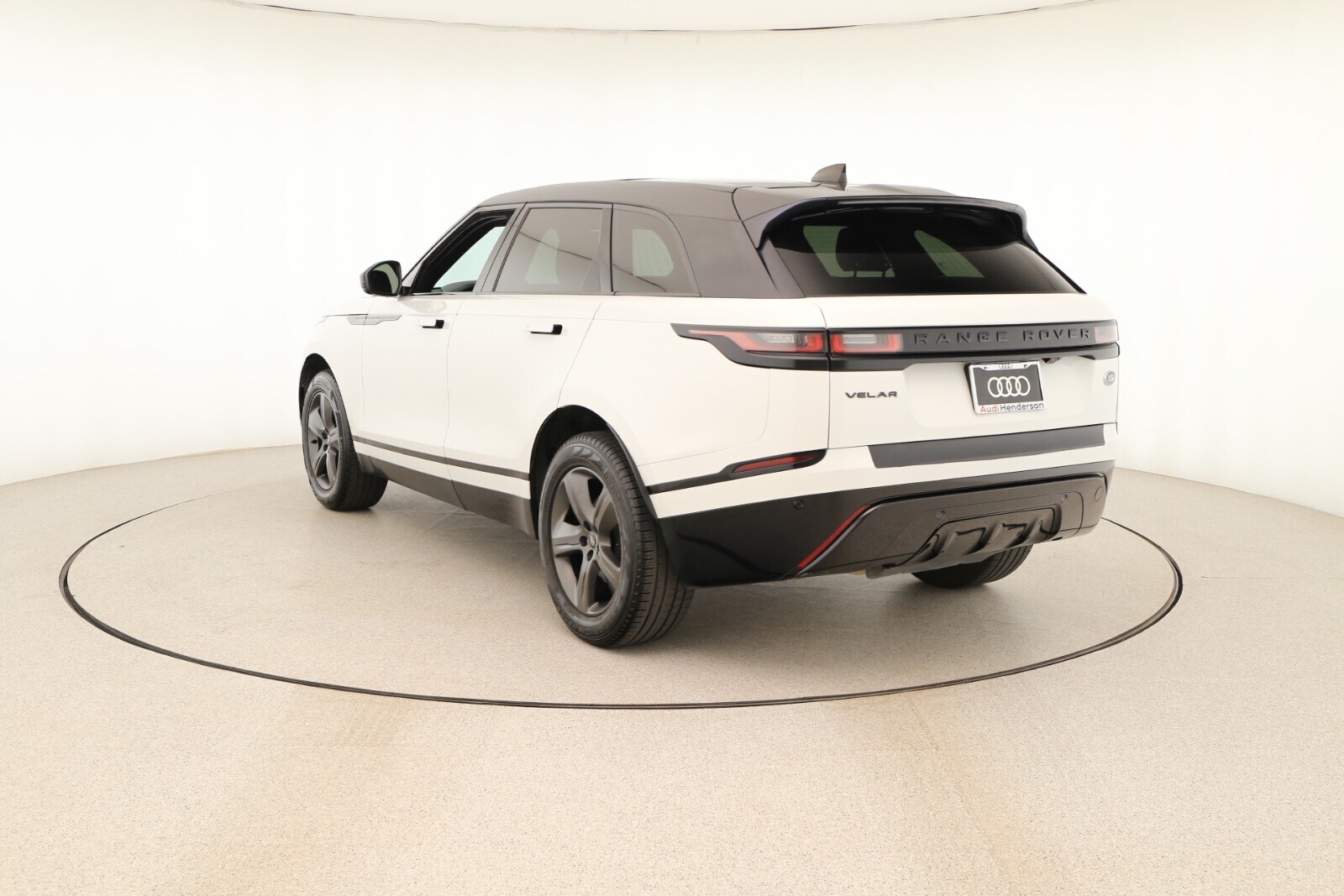 2022 Land Rover Range Rover Velar P250 R-Dynamic S photo 4