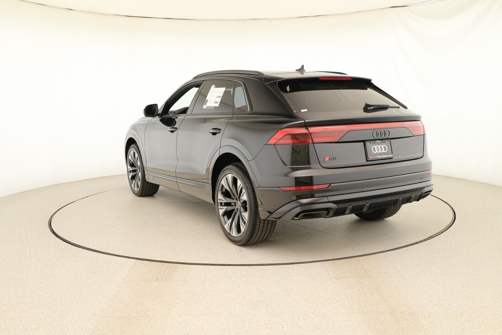 2025 Audi Q8 Premium Plus photo 4