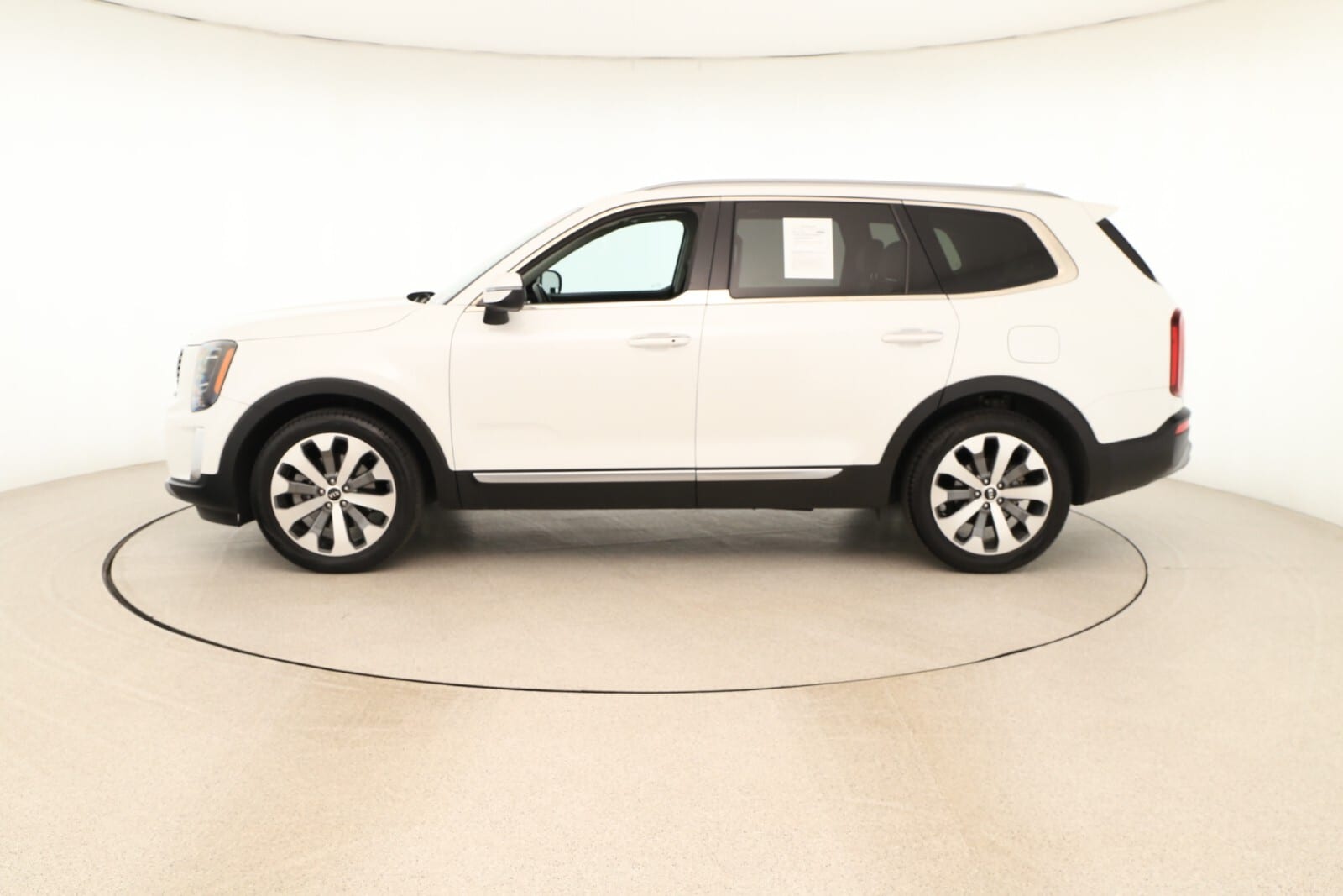 Used 2021 Kia Telluride S with VIN 5XYP6DHC6MG108318 for sale in Henderson, NV