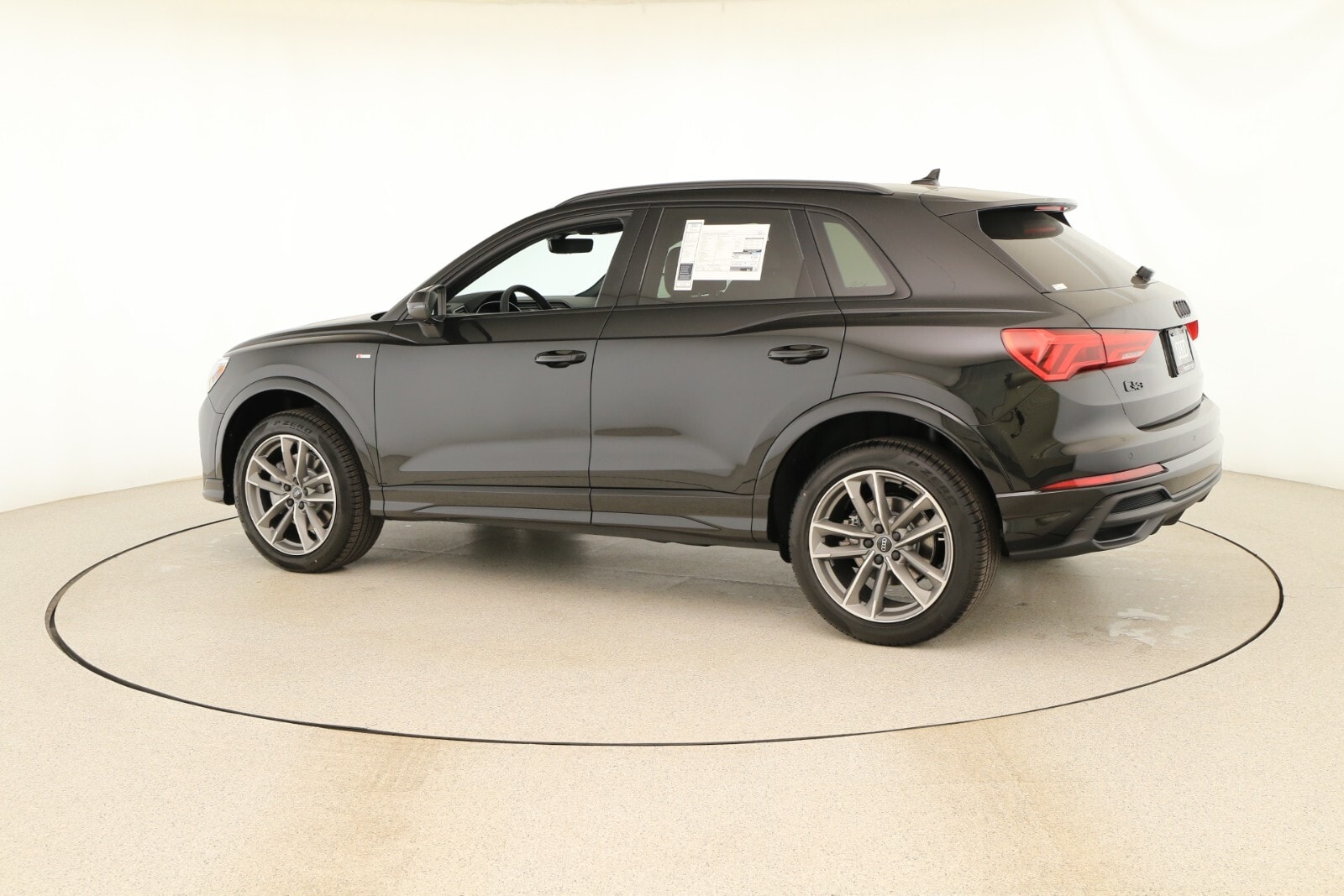 2025 Audi Q3 S line Premium photo 3