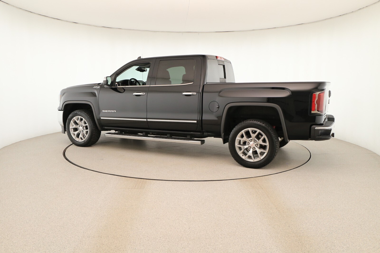 2017 Gmc Sierra 1500 SLT photo 3