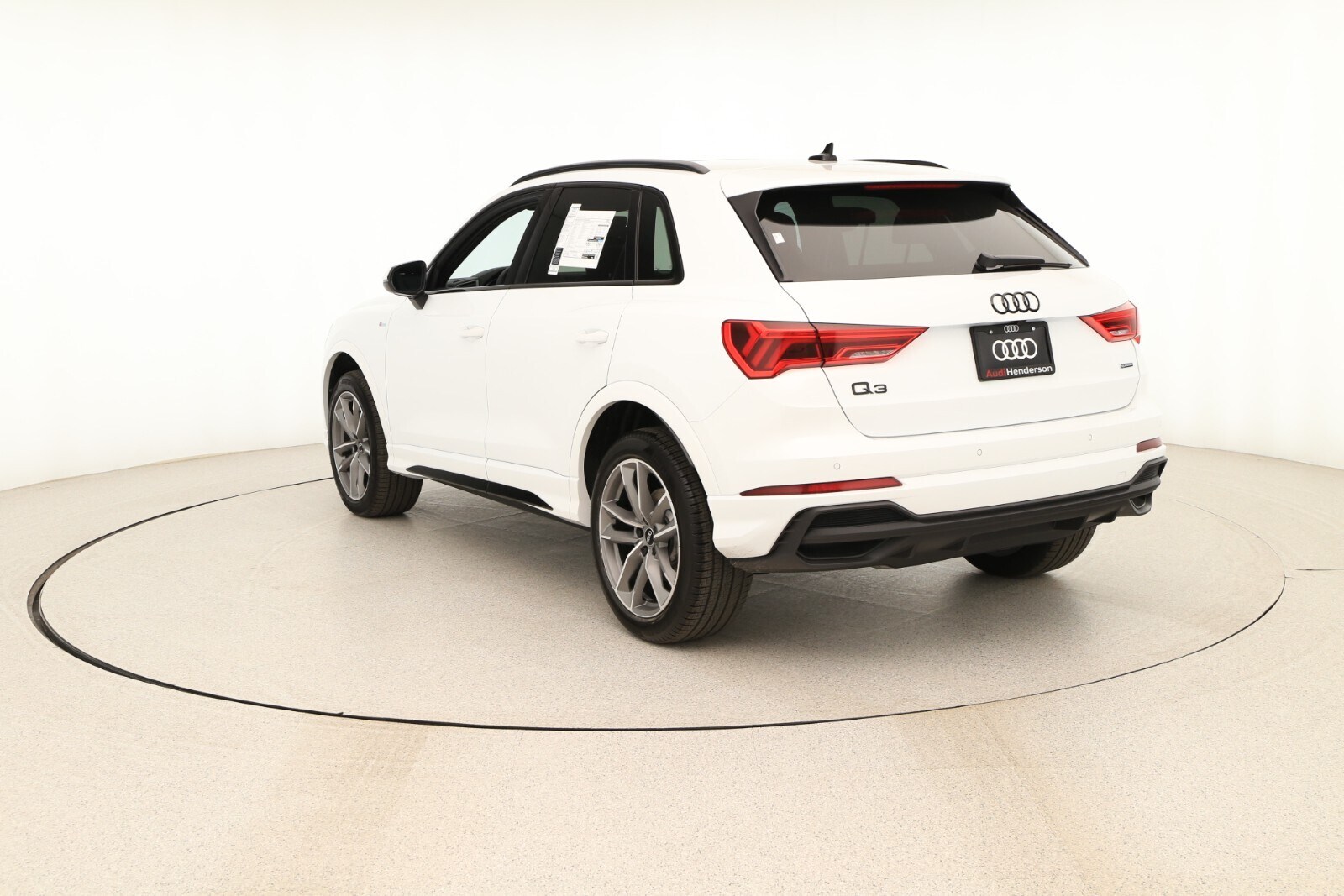 2025 Audi Q3 S line Premium photo 4