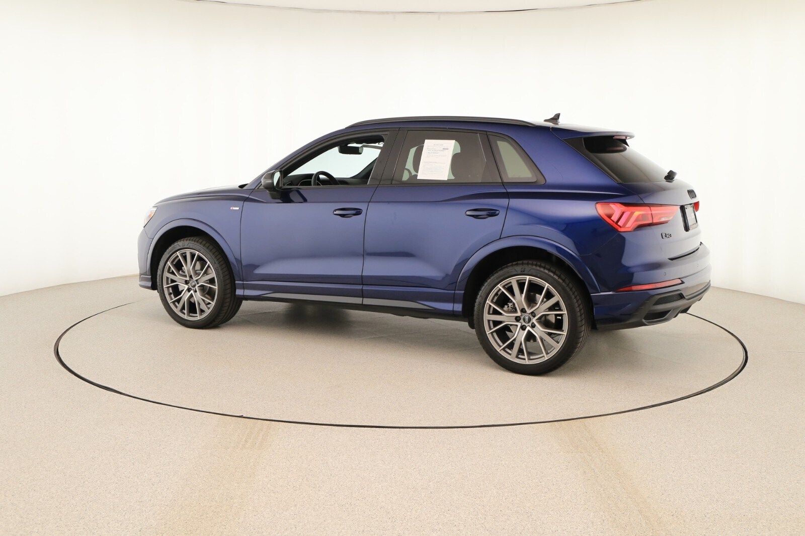 2025 Audi Q3 S line Premium Plus photo 3
