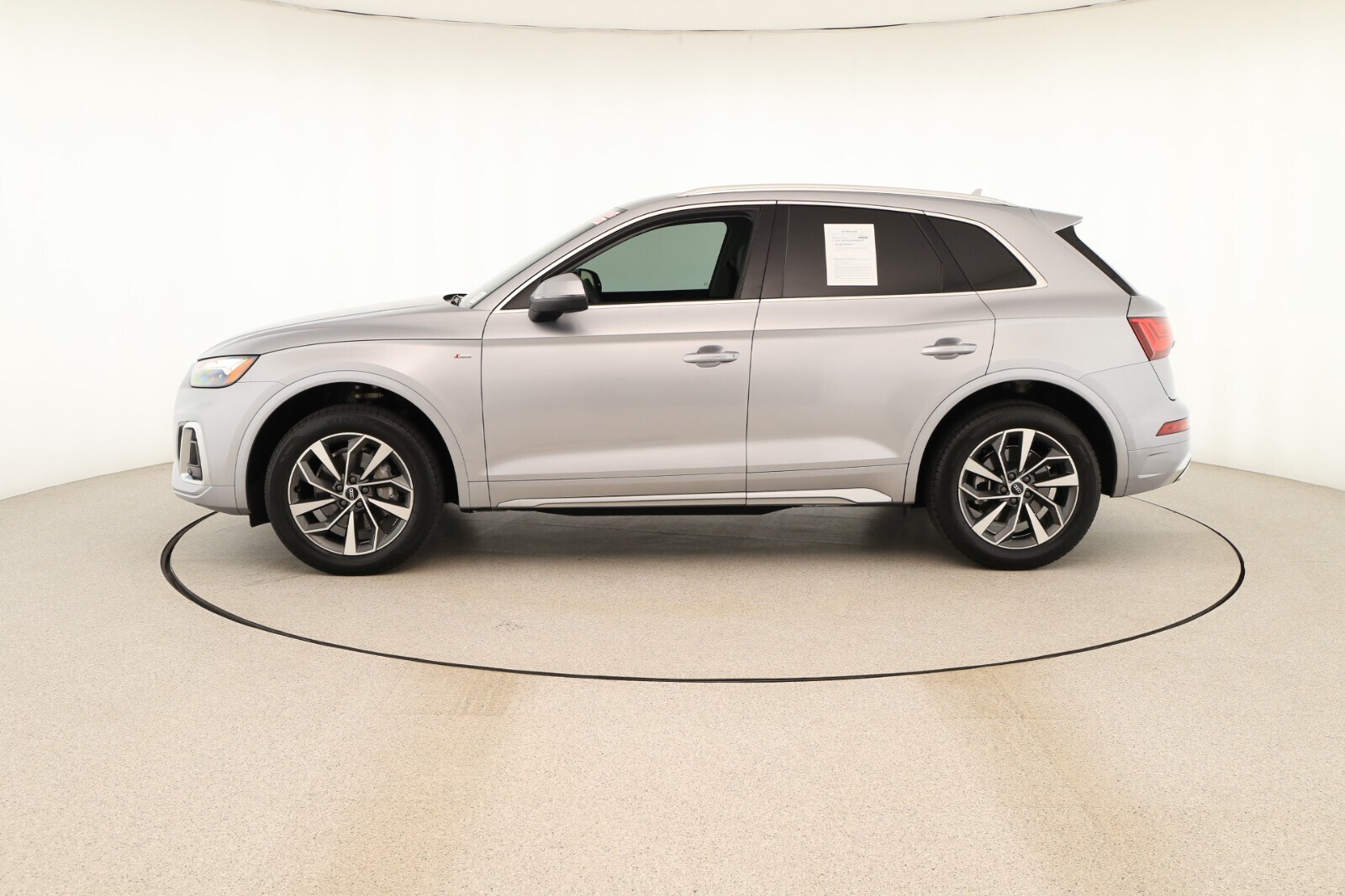 2022 Audi Q5 S line Premium Plus photo 2