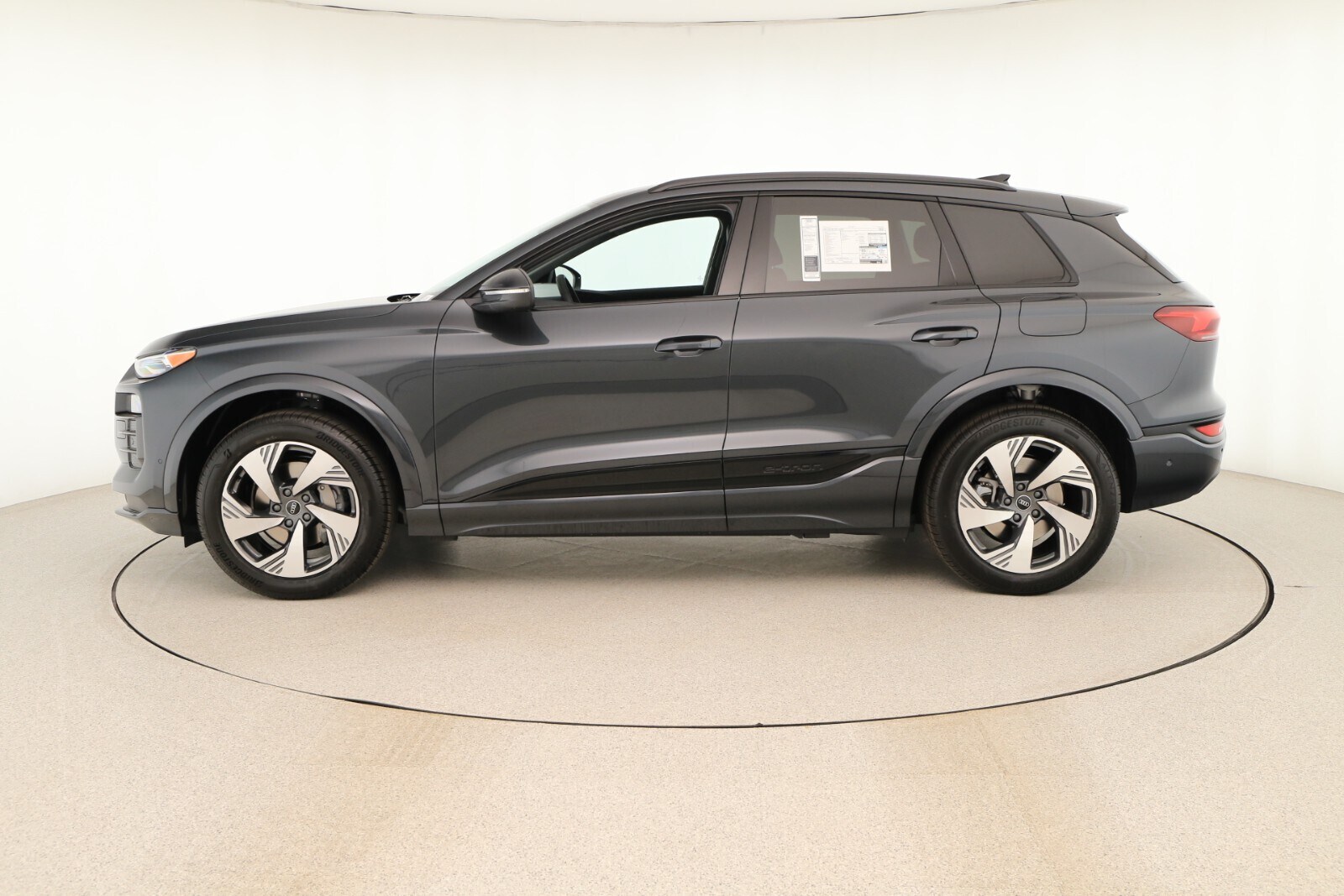 2025 Audi Q6 E-tron Premium photo 2