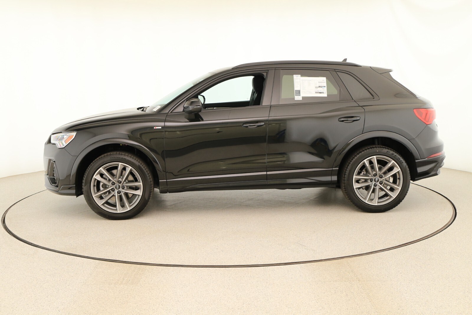 2025 Audi Q3 Premium photo 2