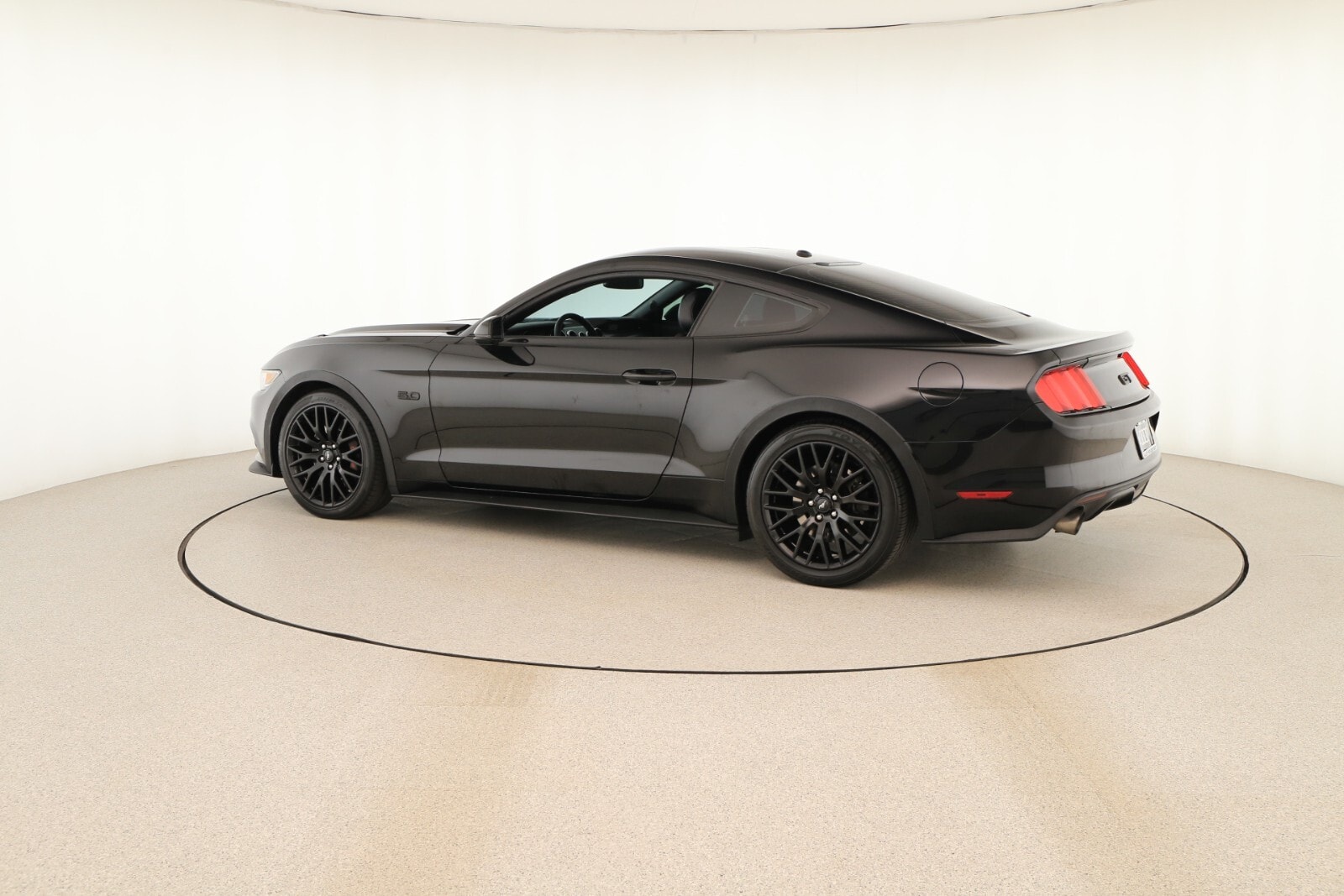 2016 Ford Mustang GT Premium photo 3
