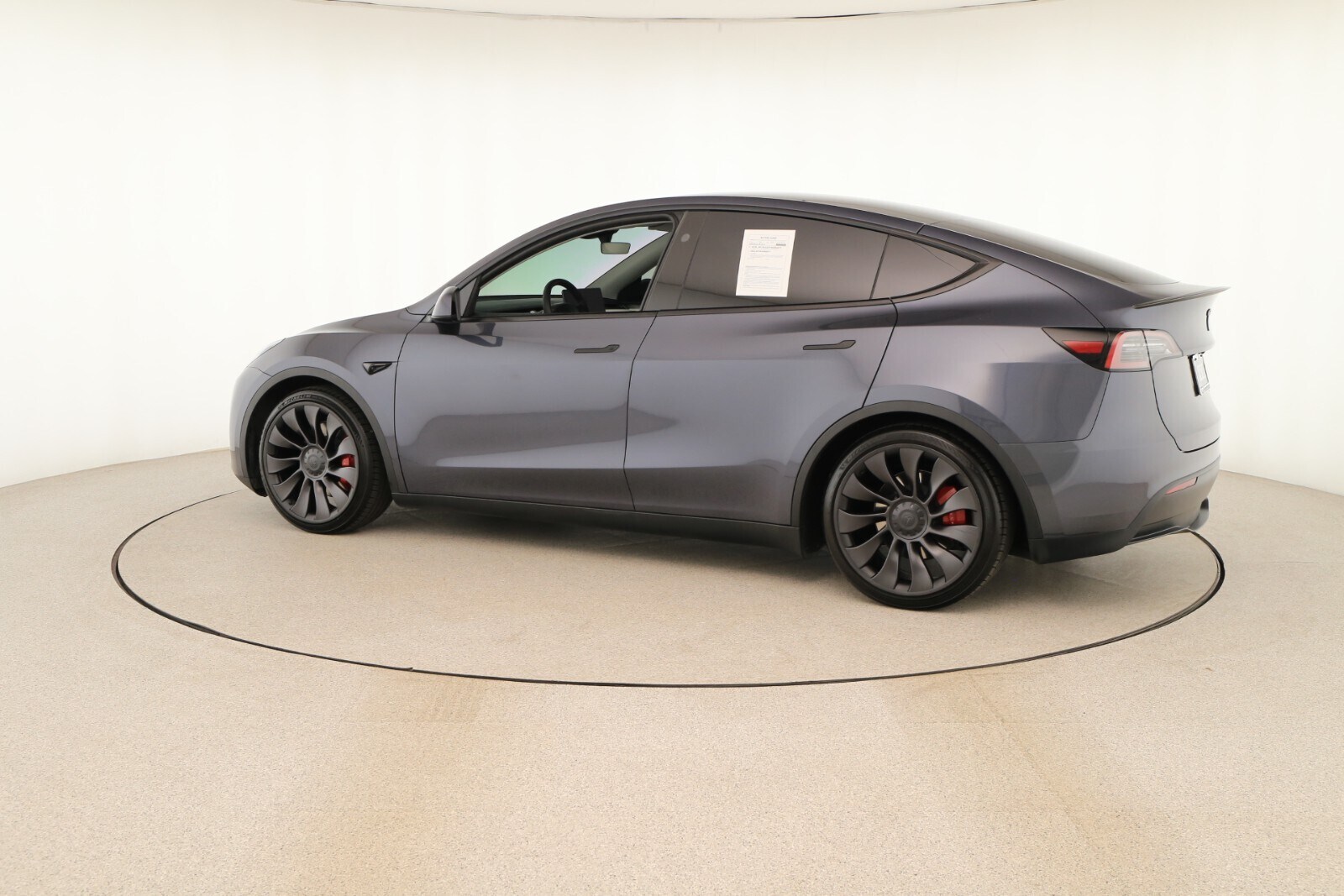 2023 Tesla Model Y Performance photo 3