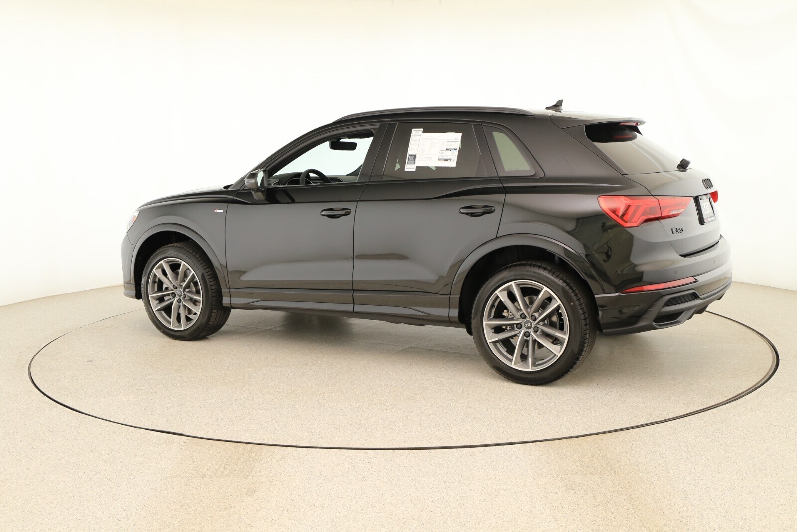 2025 Audi Q3 Premium photo 3