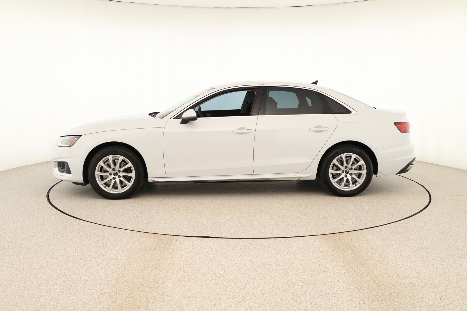 2022 Audi A4 40 Premium photo 2