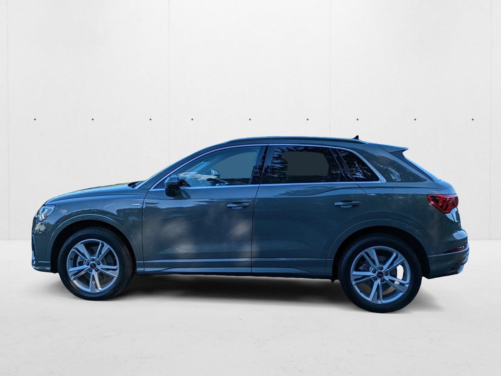 2024 Audi Q3 S line Premium Plus photo 2