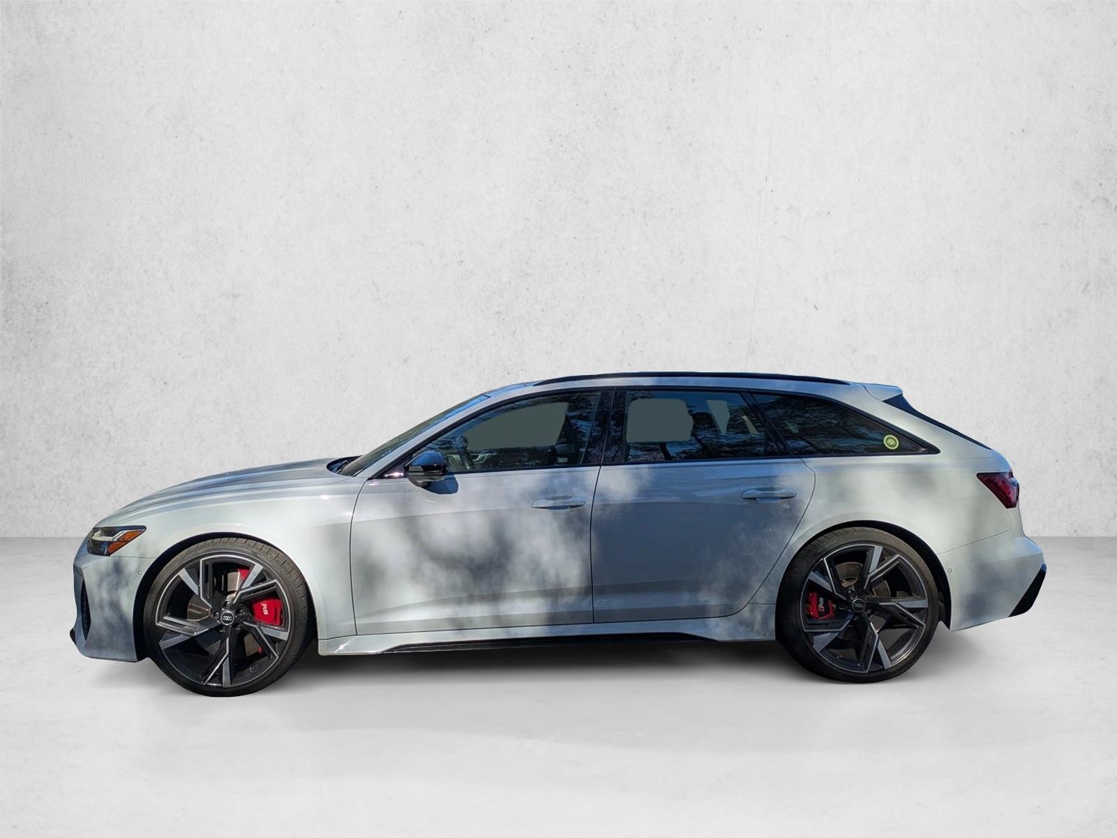 2022 Audi RS 6 Avant Base photo 3