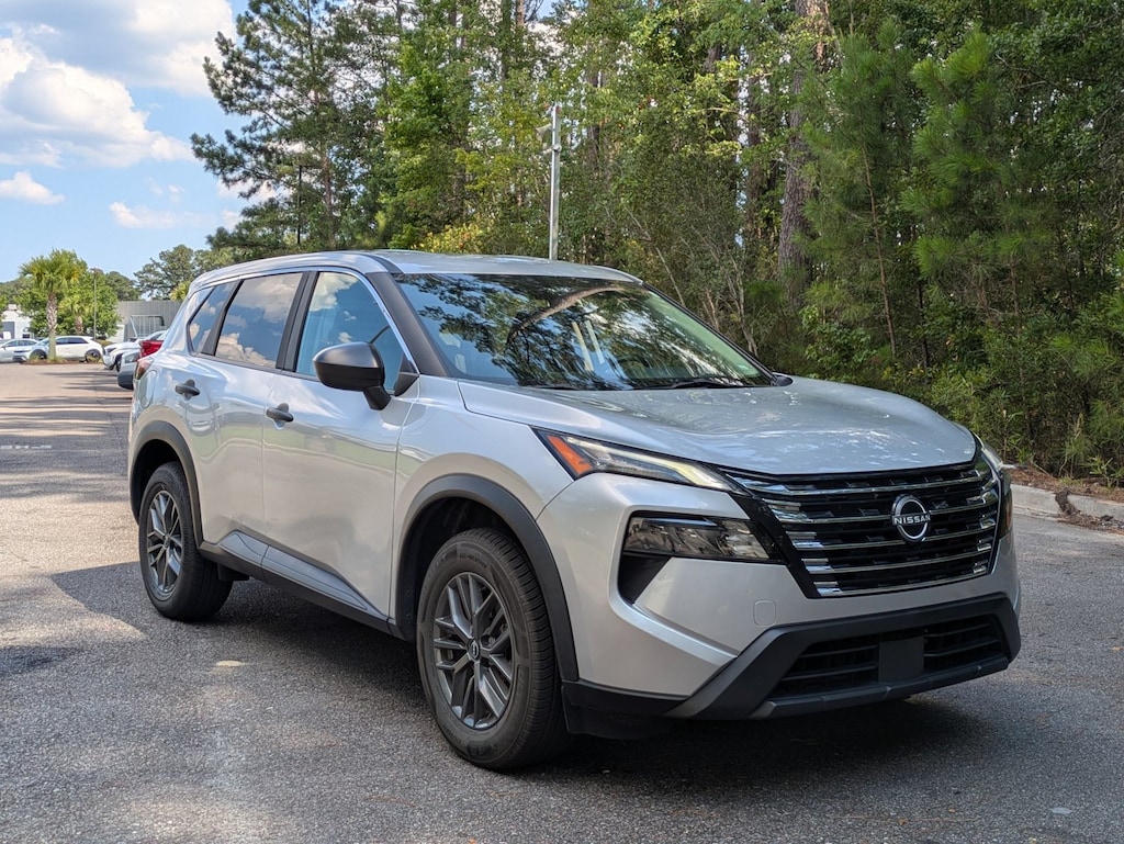 Used 2024 Nissan Rogue S Sport Utility