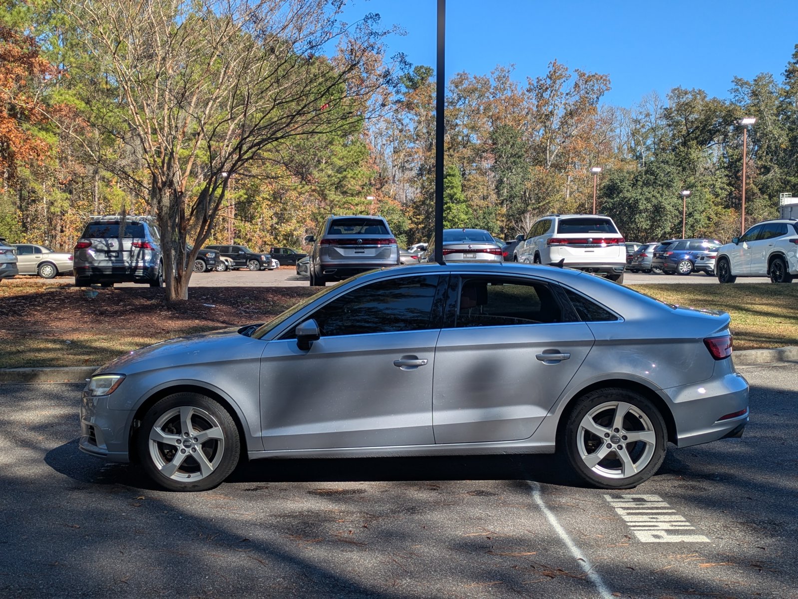 2019 Audi A3 Premium photo 3