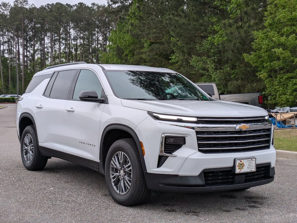Used 2026 Chevrolet Traverse FWD LT Sport Utility