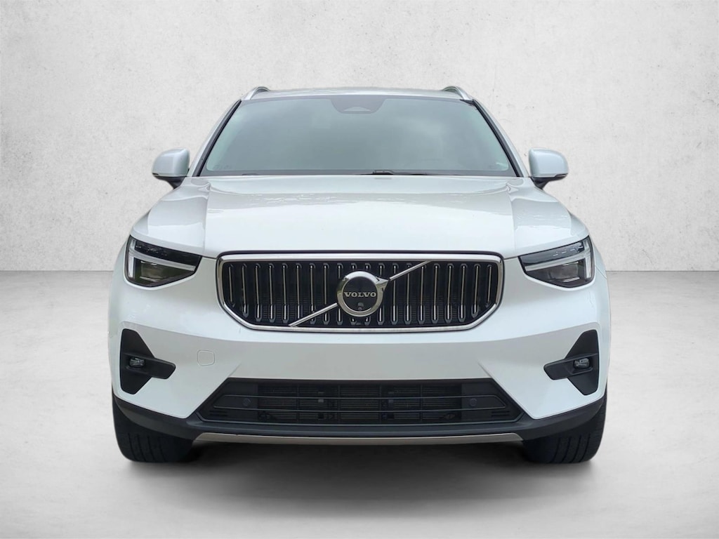Used 2024 Volvo XC40 Plus Bright Theme Sport Utility