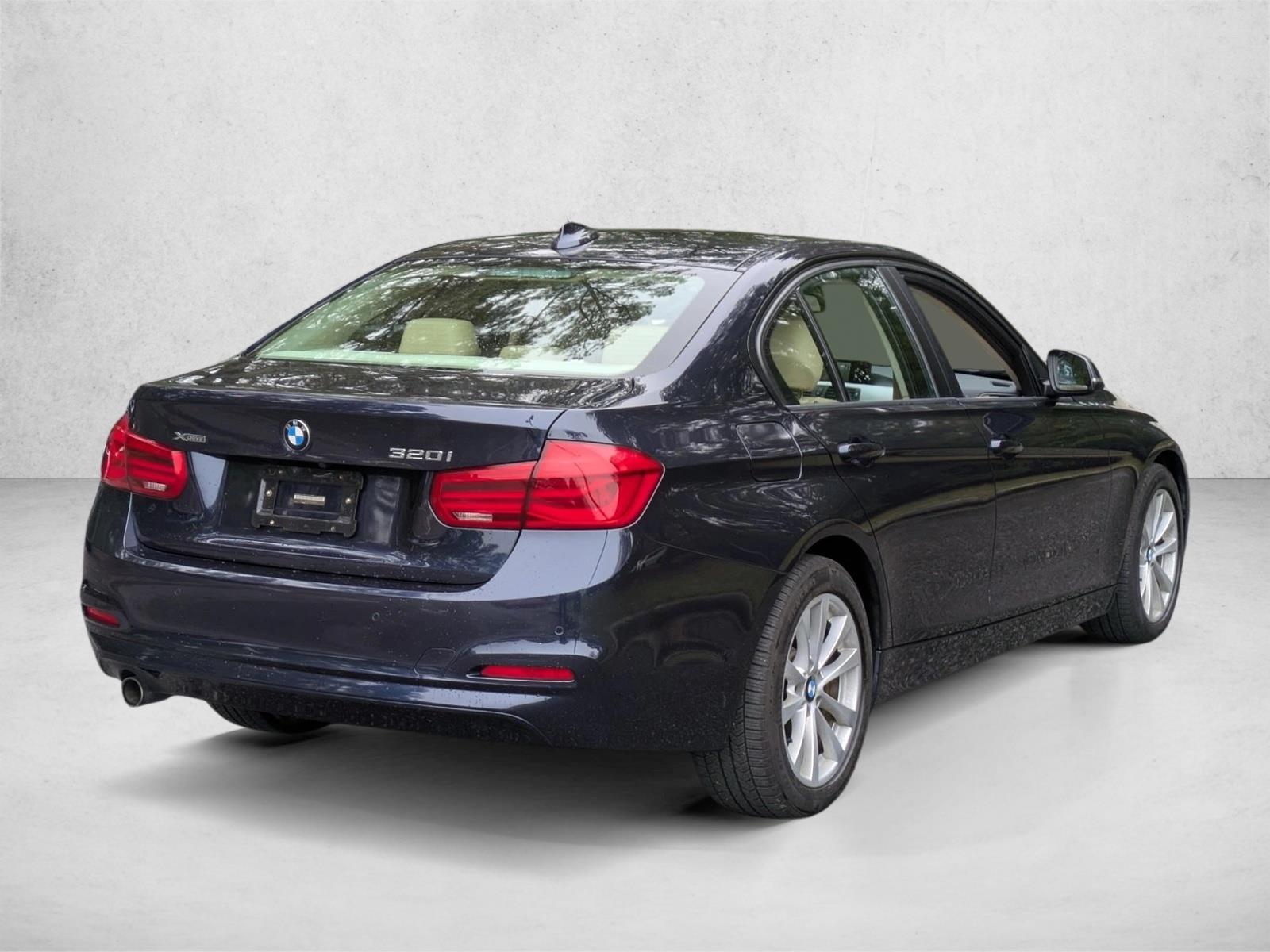 2016 Bmw 320i xDrive SA photo 2