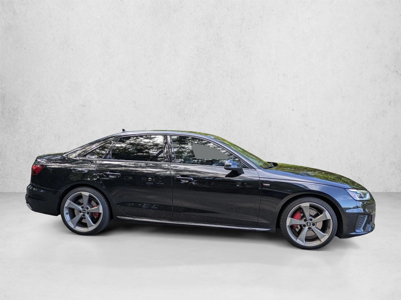 2022 Audi A4 S line Quattro Premium Plus photo 3