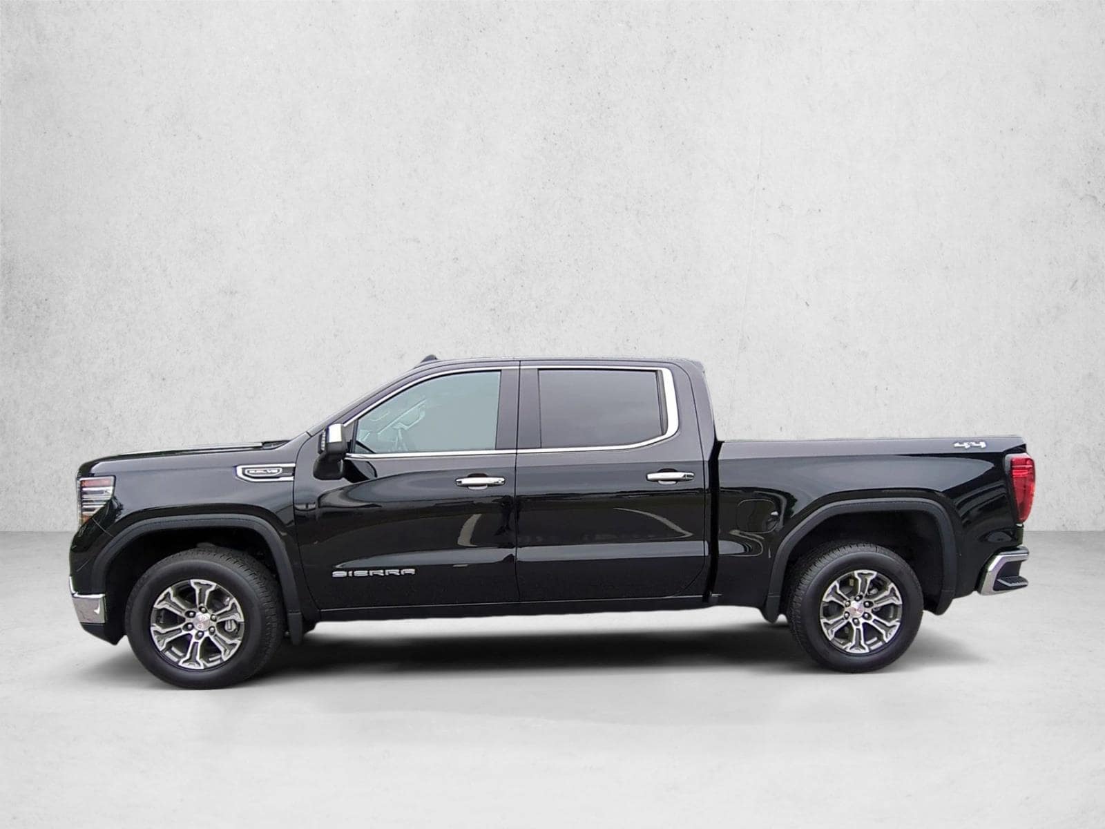 2025 GMC Sierra 1500 SLT - Photo 9
