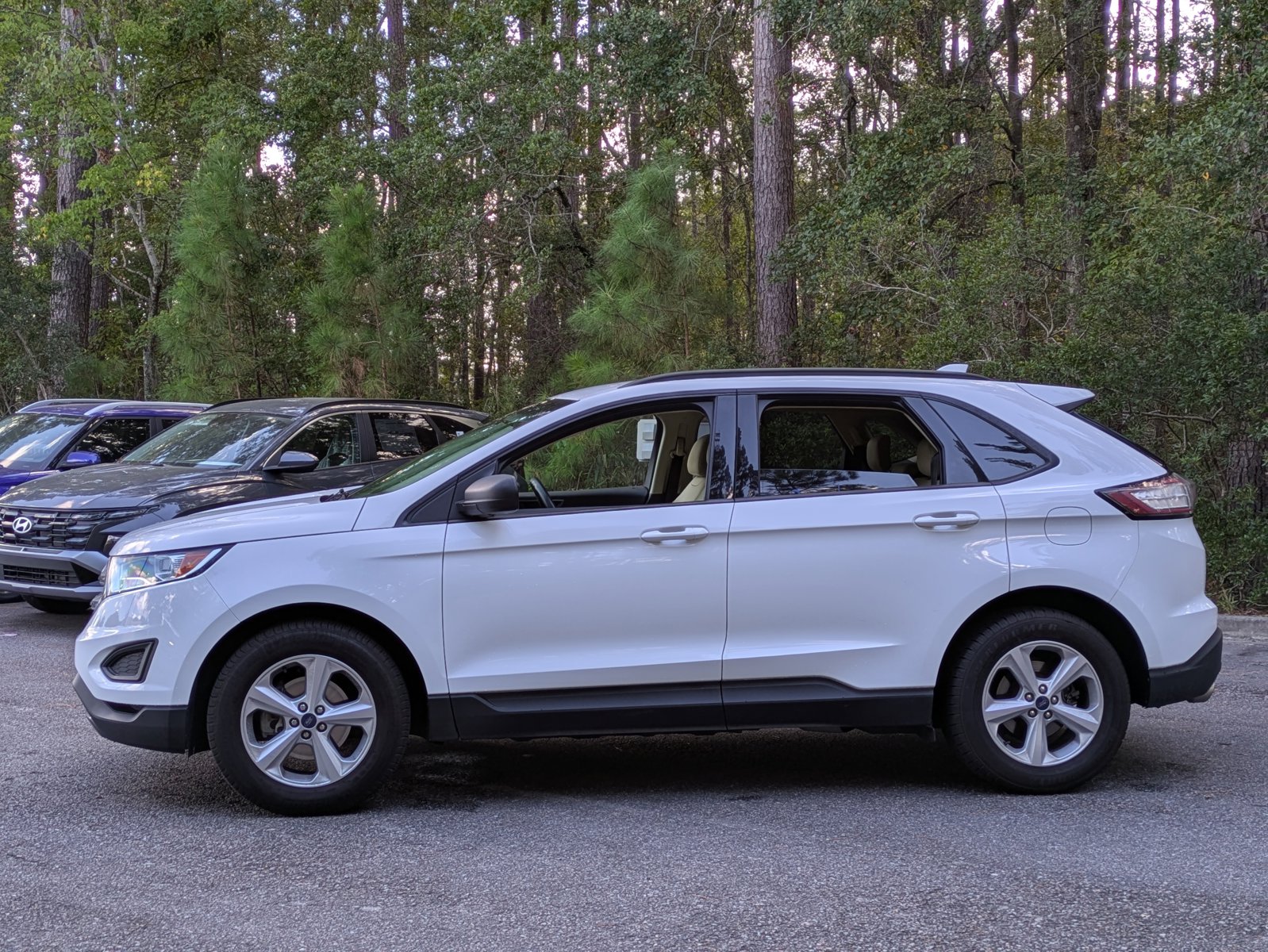 2017 Ford Edge SE Sport photo 4