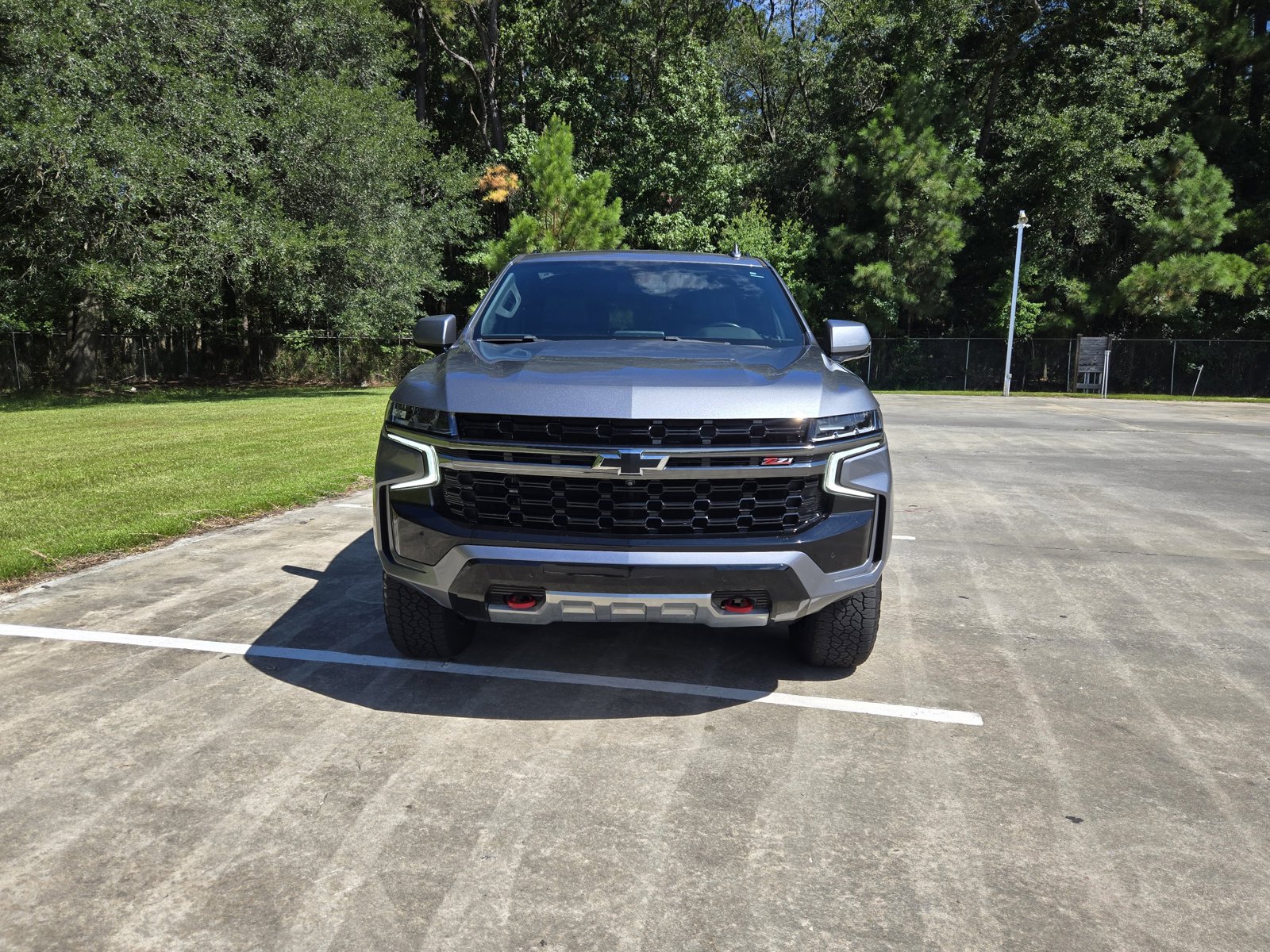 2022 Chevrolet Tahoe Z71 photo 2