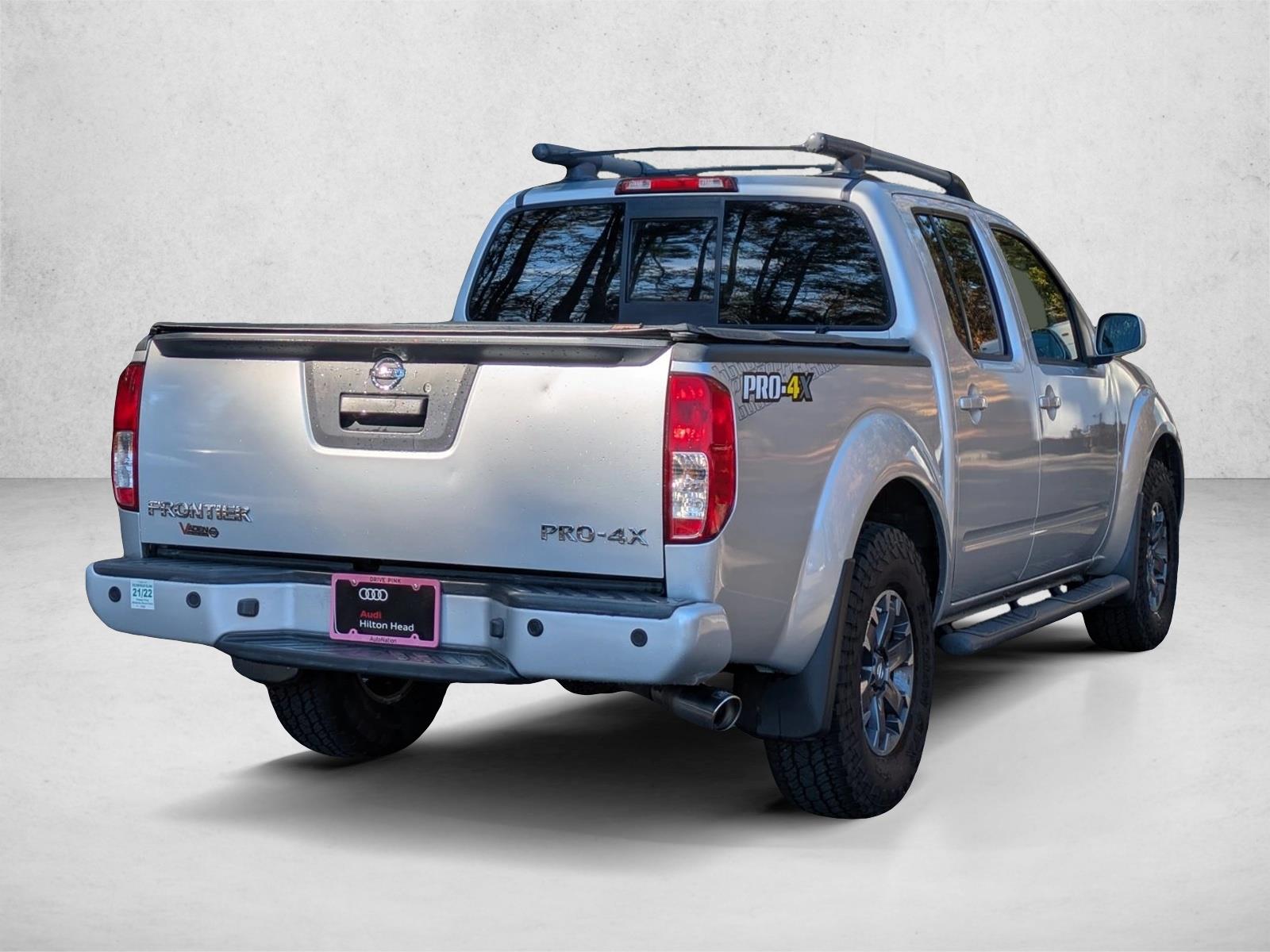 2014 Nissan Frontier PRO-4X Crew Cab photo 2