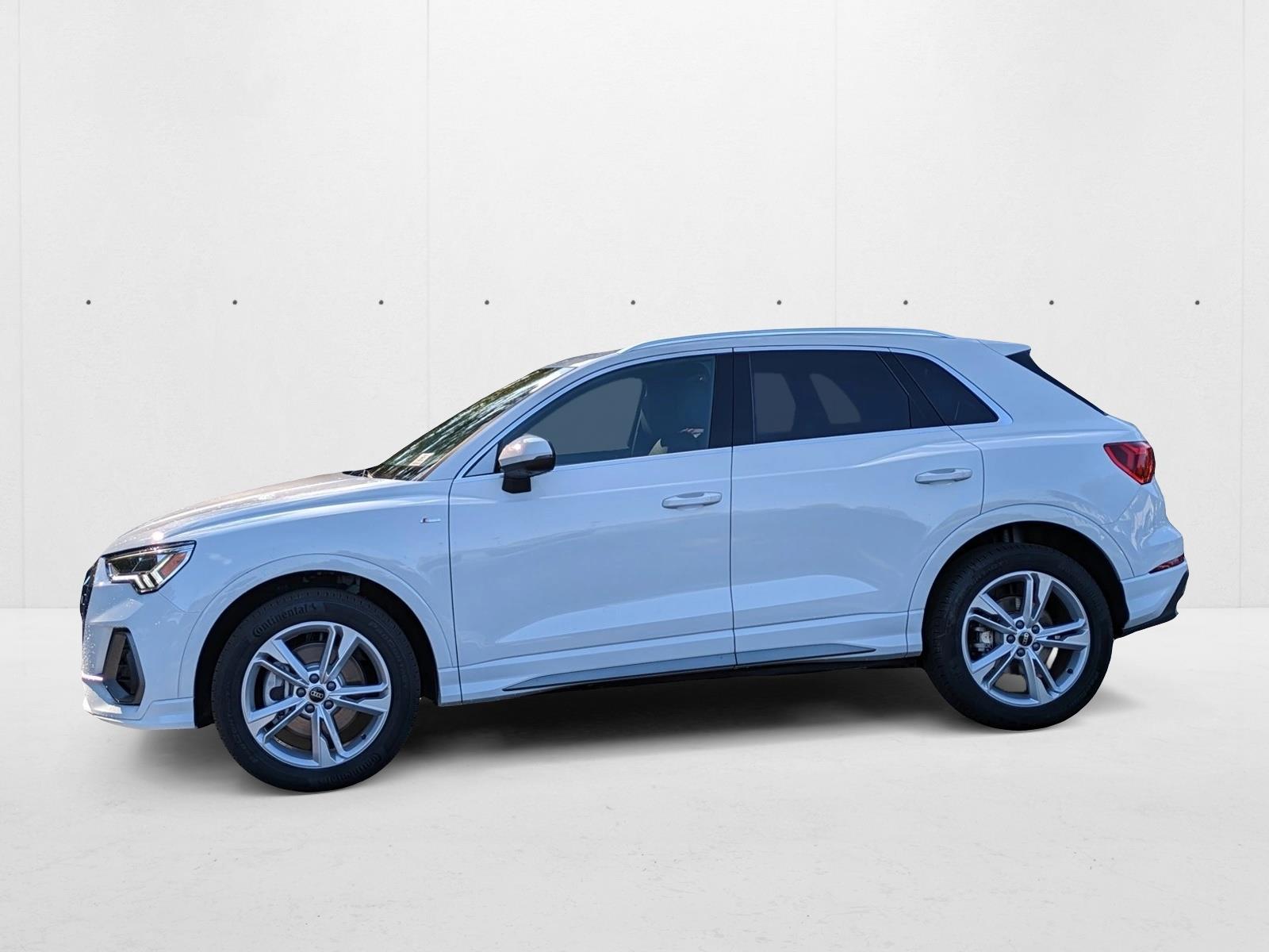 2024 Audi Q3 S line Premium Plus photo 3