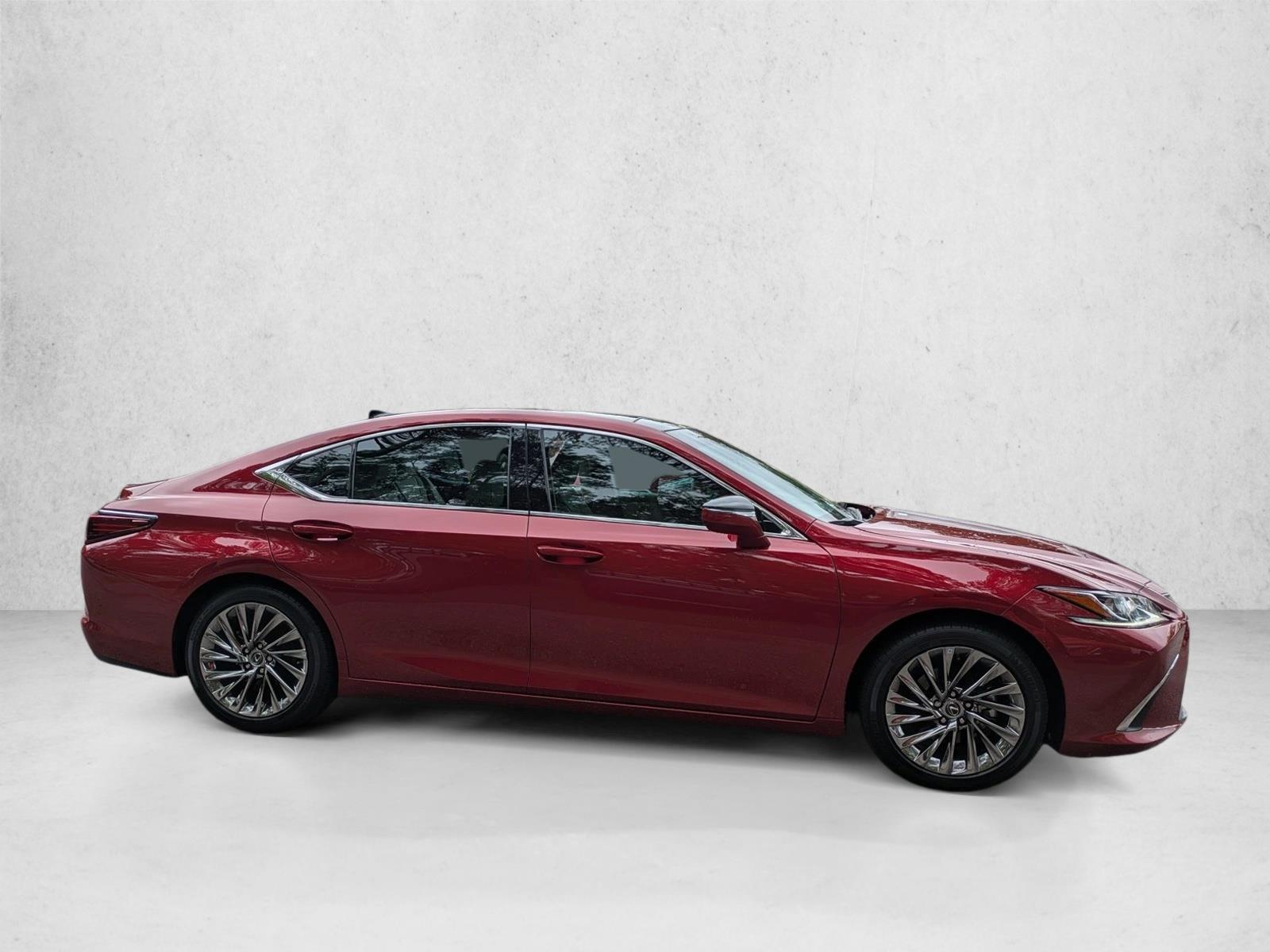 2024 Lexus ES 350 Luxury photo 4