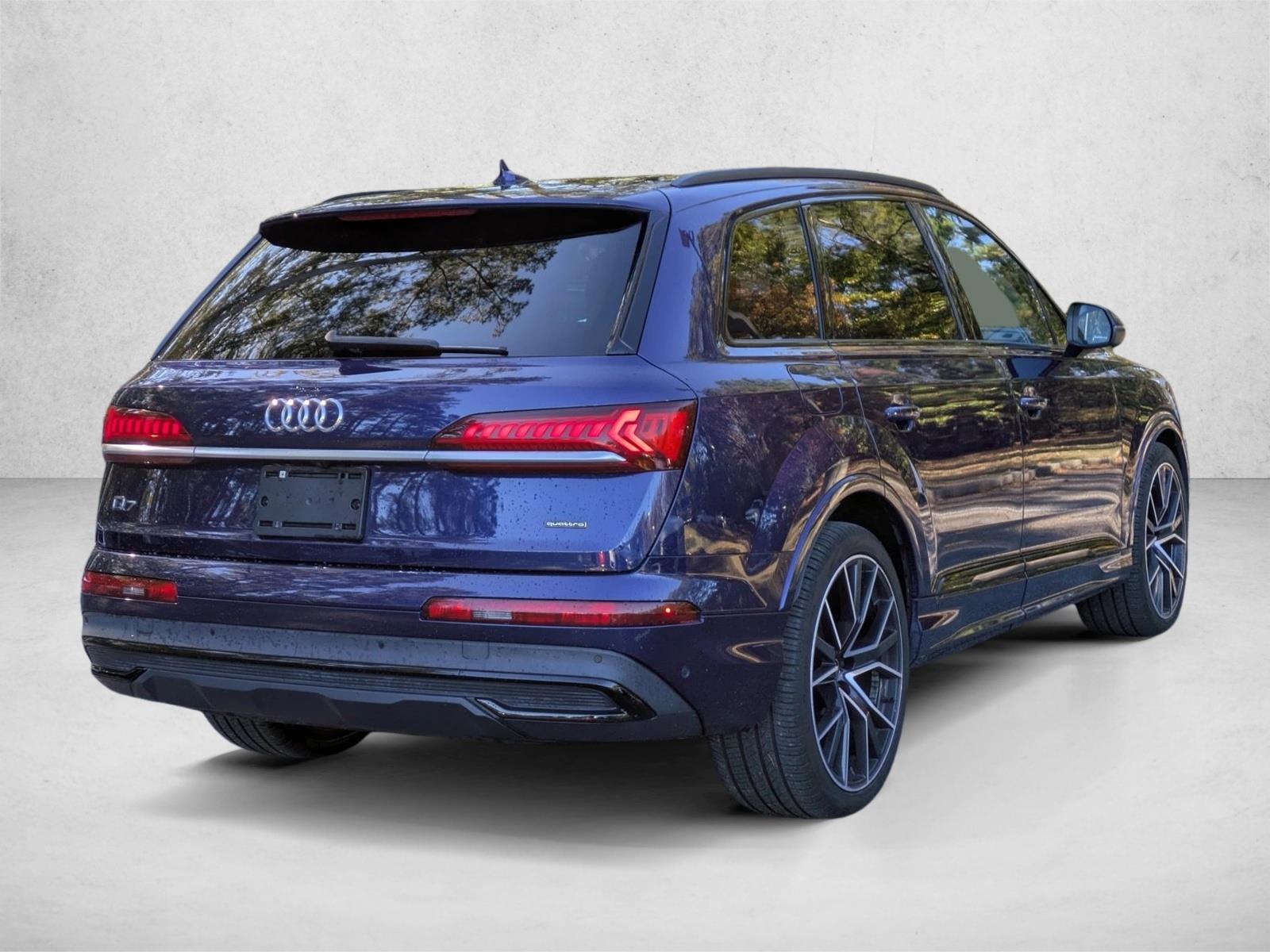 2021 Audi Q7 Prestige photo 2