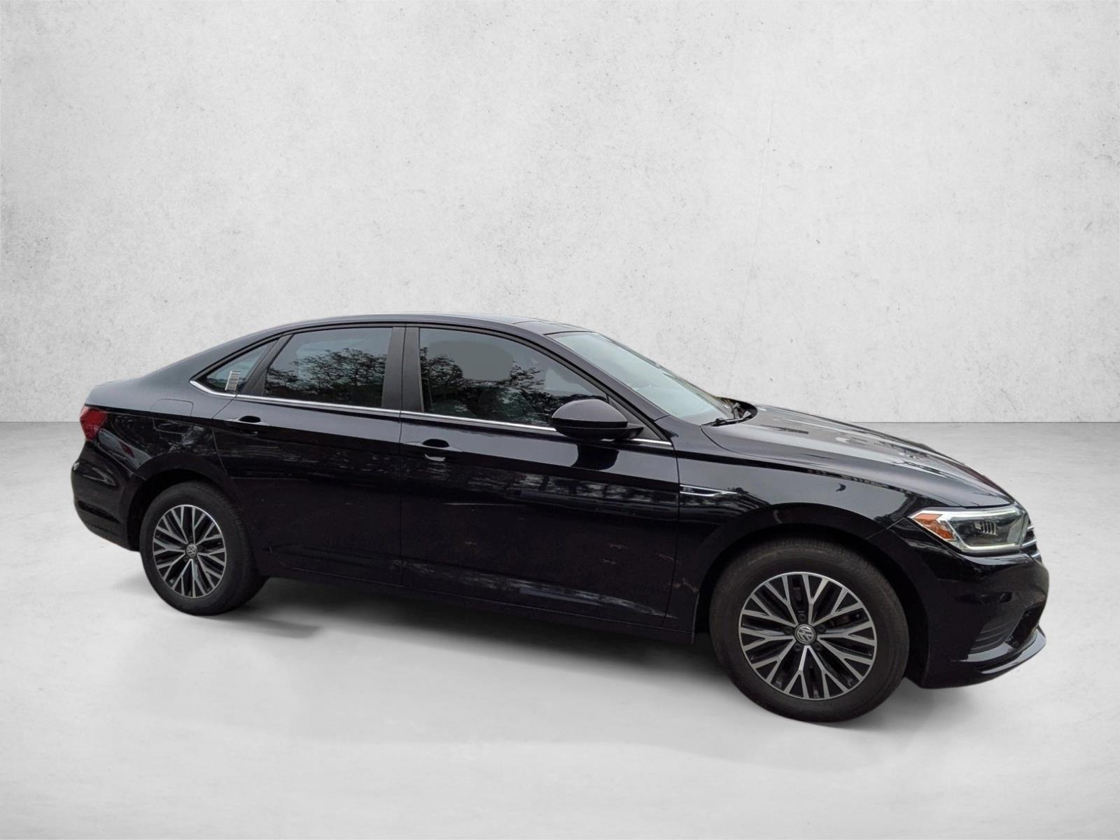 2019 Volkswagen Jetta SEL photo 4