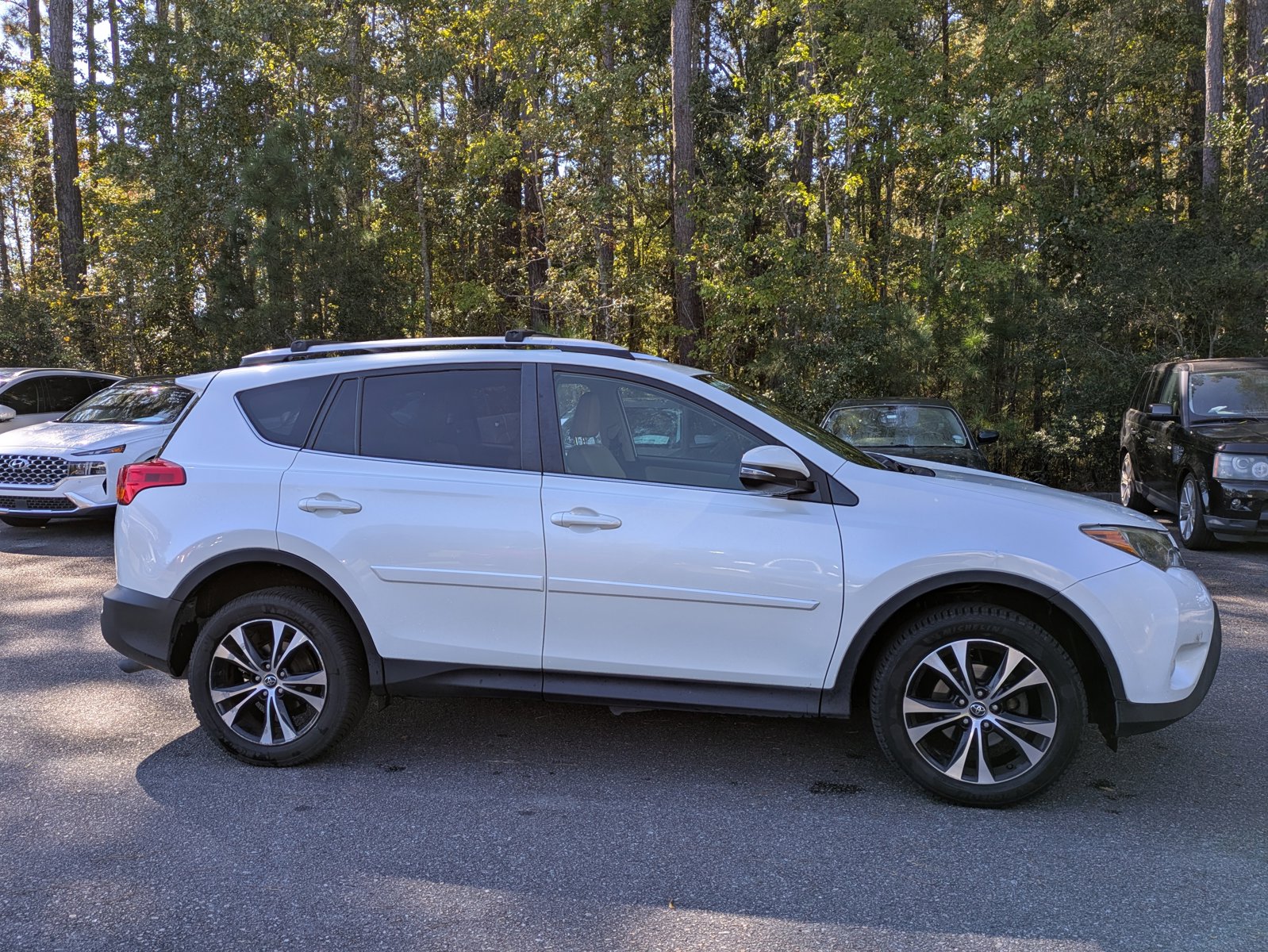 2015 Toyota RAV4 Limited photo 2