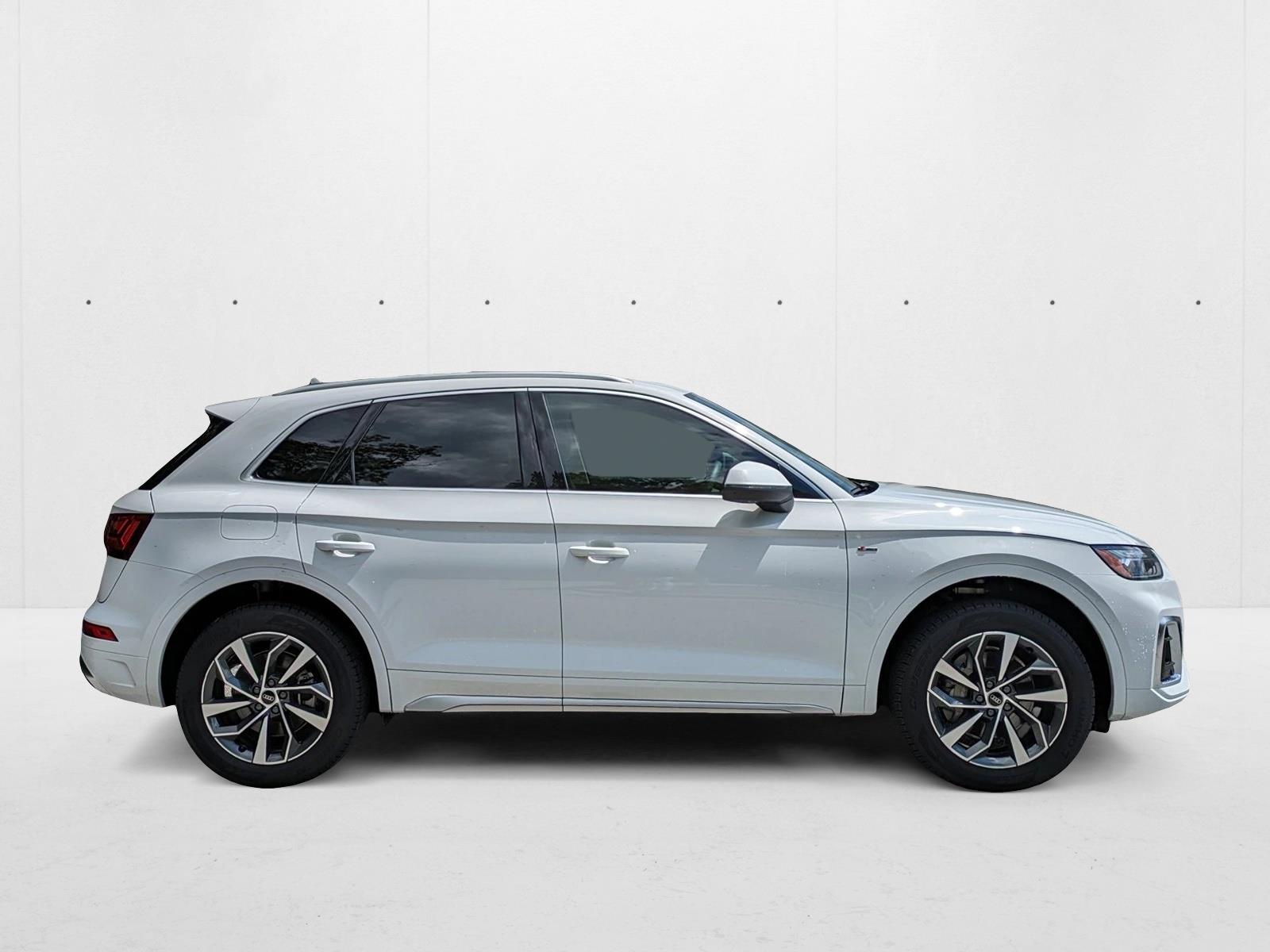 2025 Audi Q5 S line Premium Plus photo 2