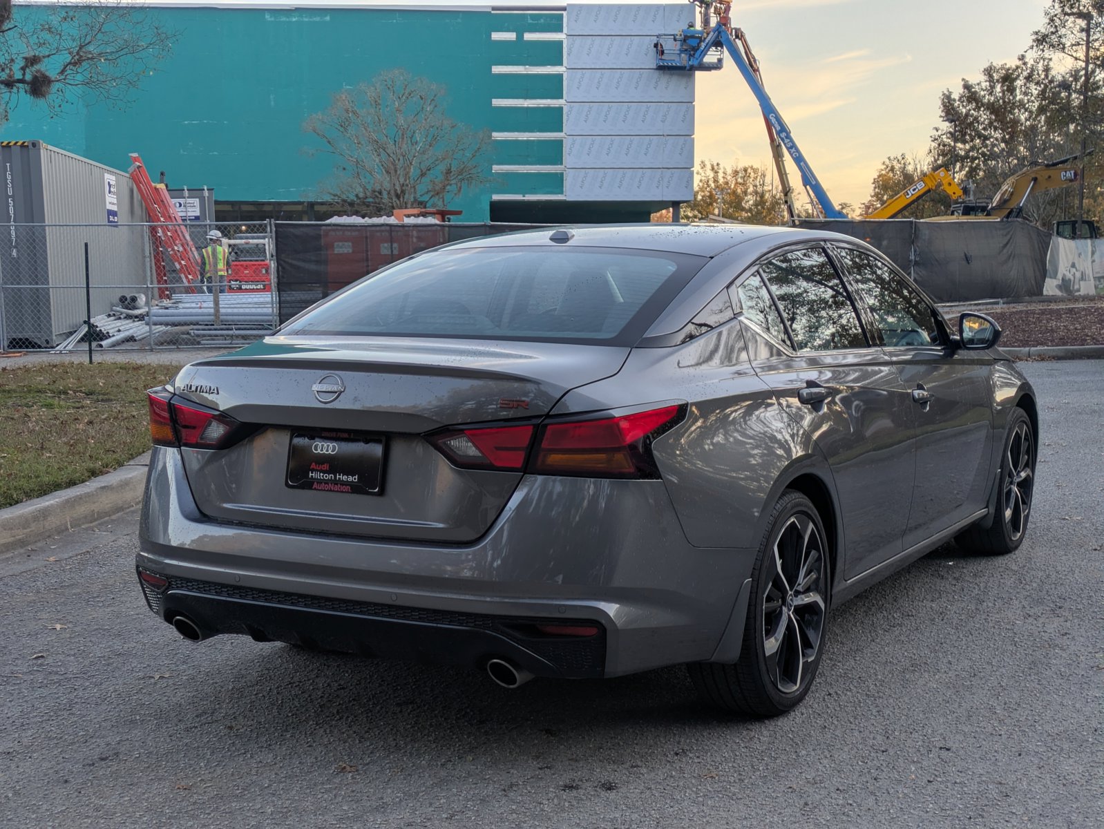 2024 Nissan Altima 2.5 SR photo 2