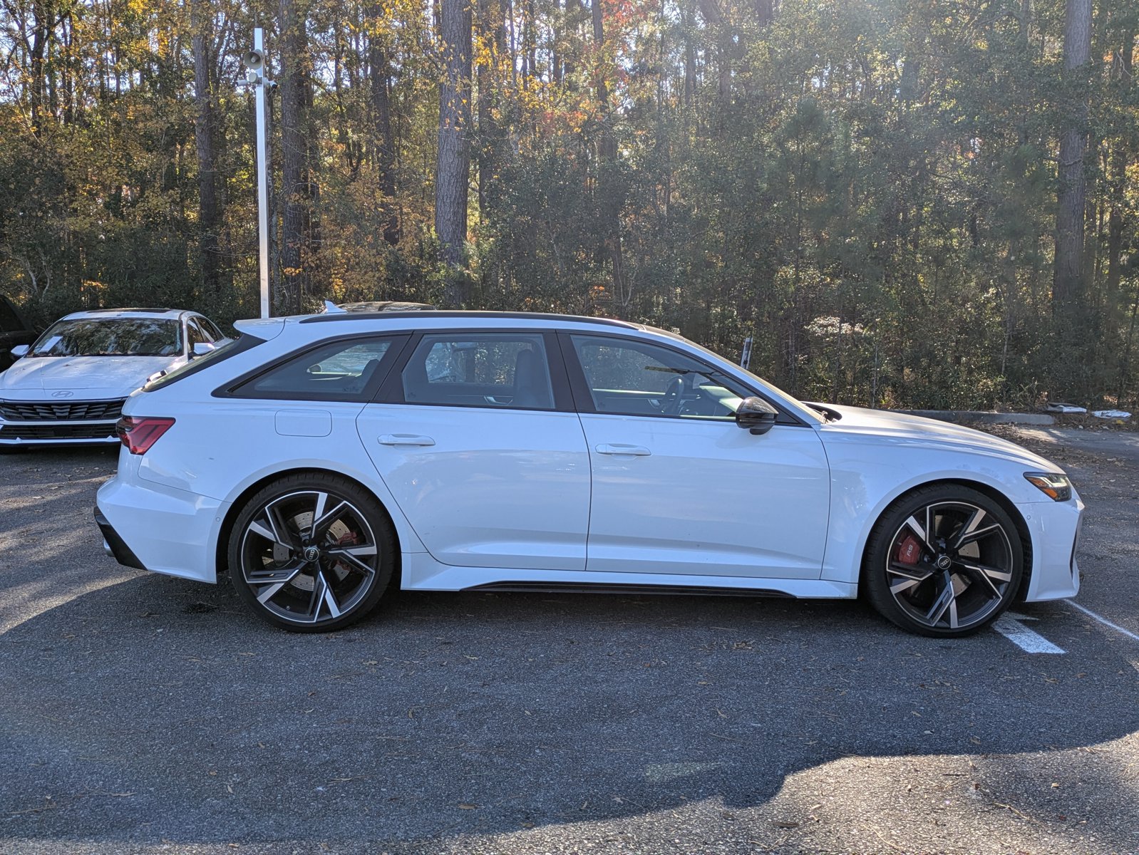 2022 Audi RS 6 Avant Base photo 4