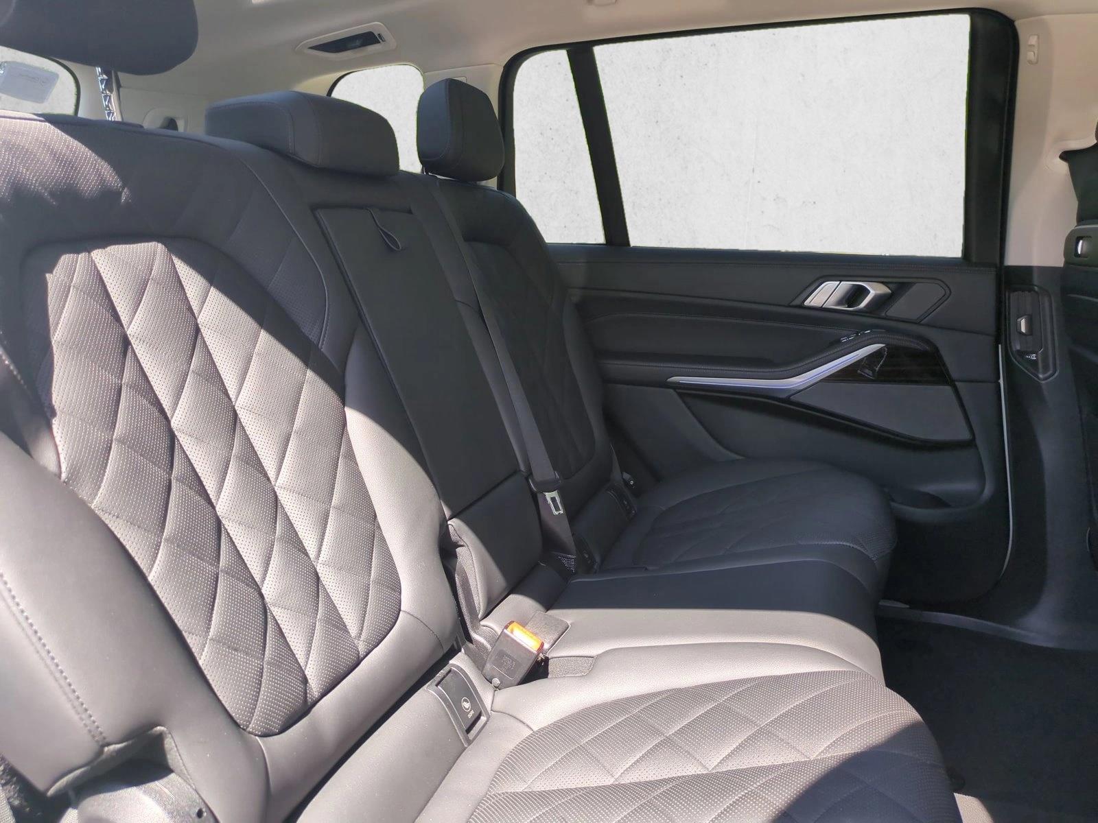2024 BMW X7 40i - Photo 24
