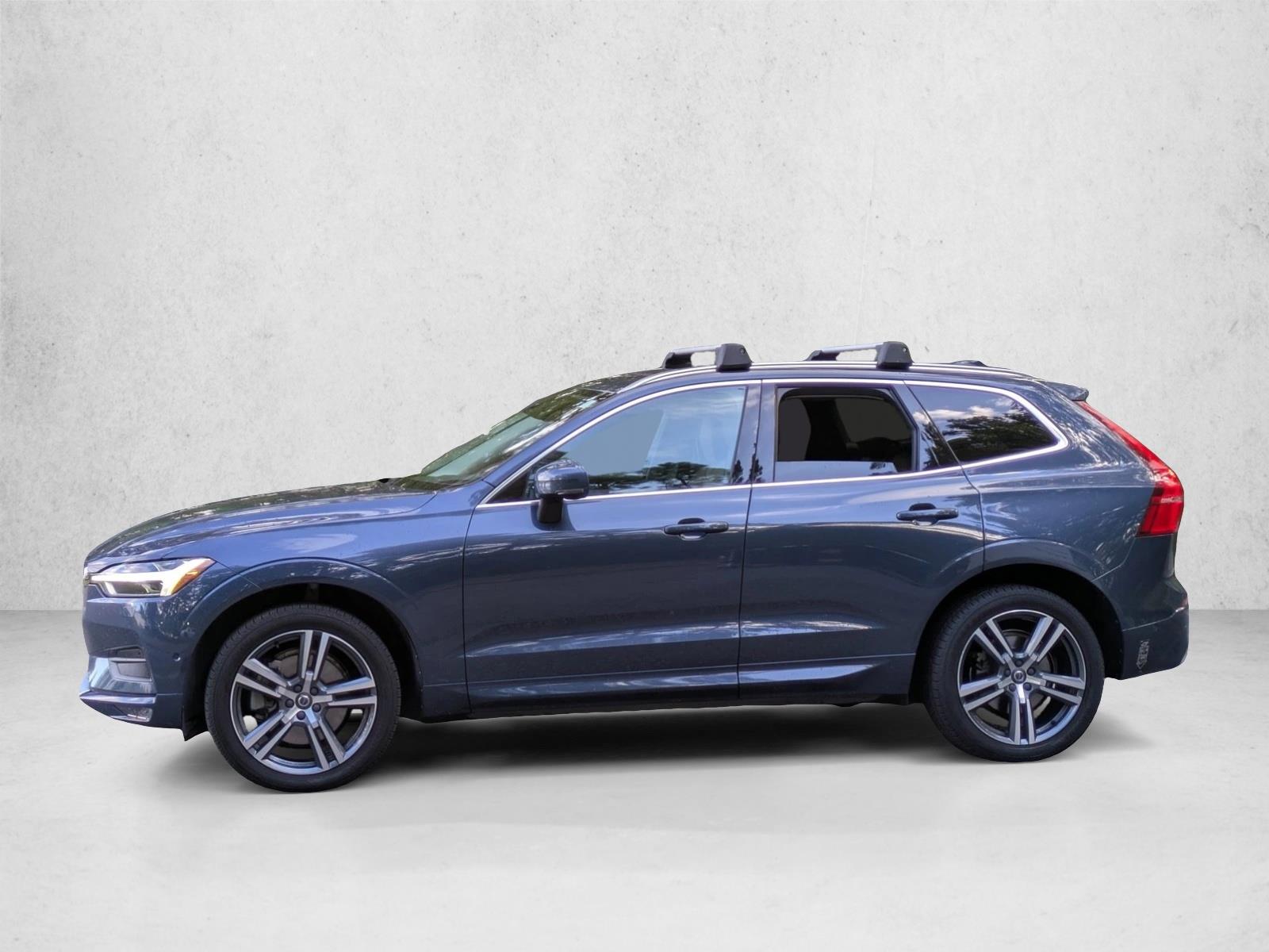 2019 Volvo XC60 Momentum photo 4