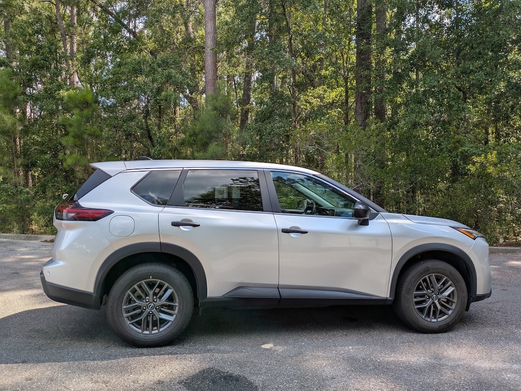Used 2024 Nissan Rogue S Sport Utility
