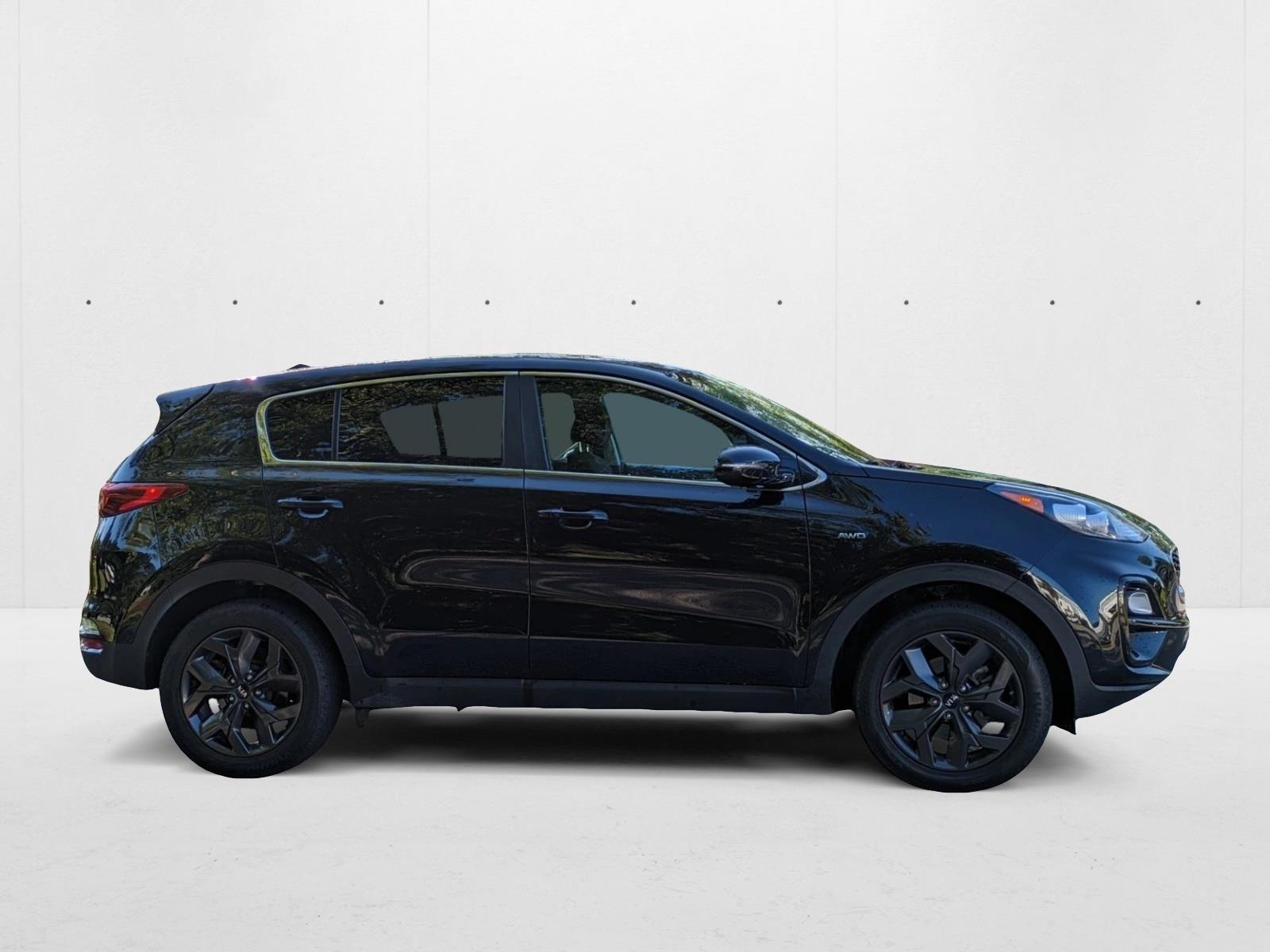 2022 Kia Sportage LX photo 2