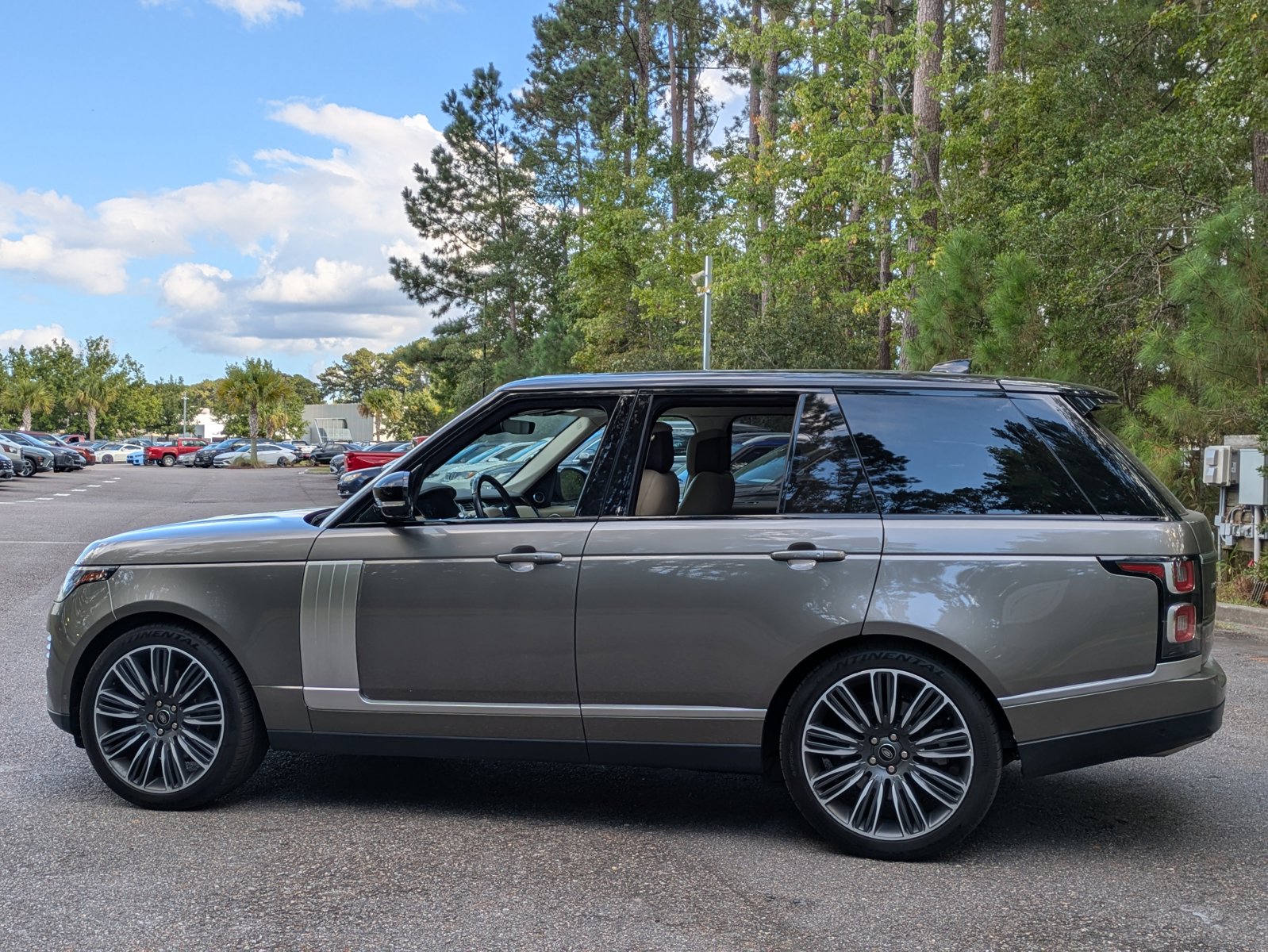 2021 Land Rover Range Rover P525 HSE HSE Westminster Edition photo 2