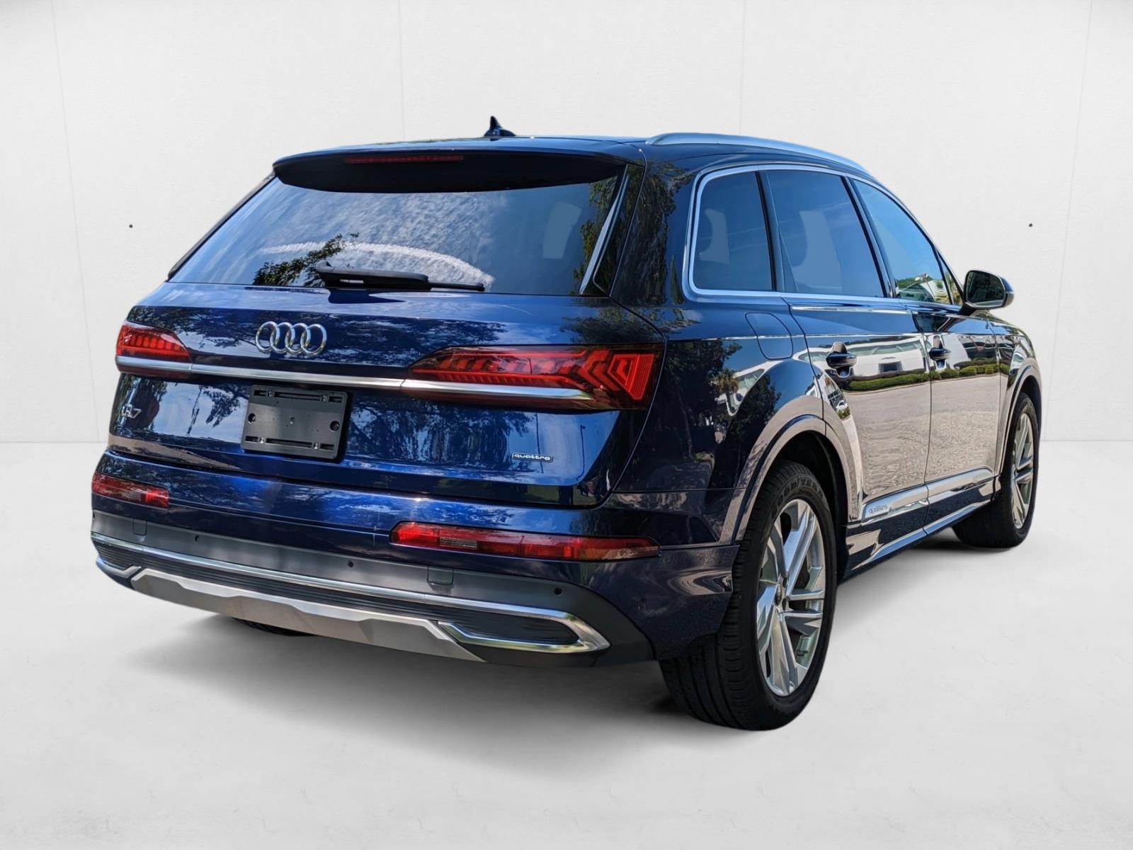 2024 Audi Q7 Premium Plus photo 2