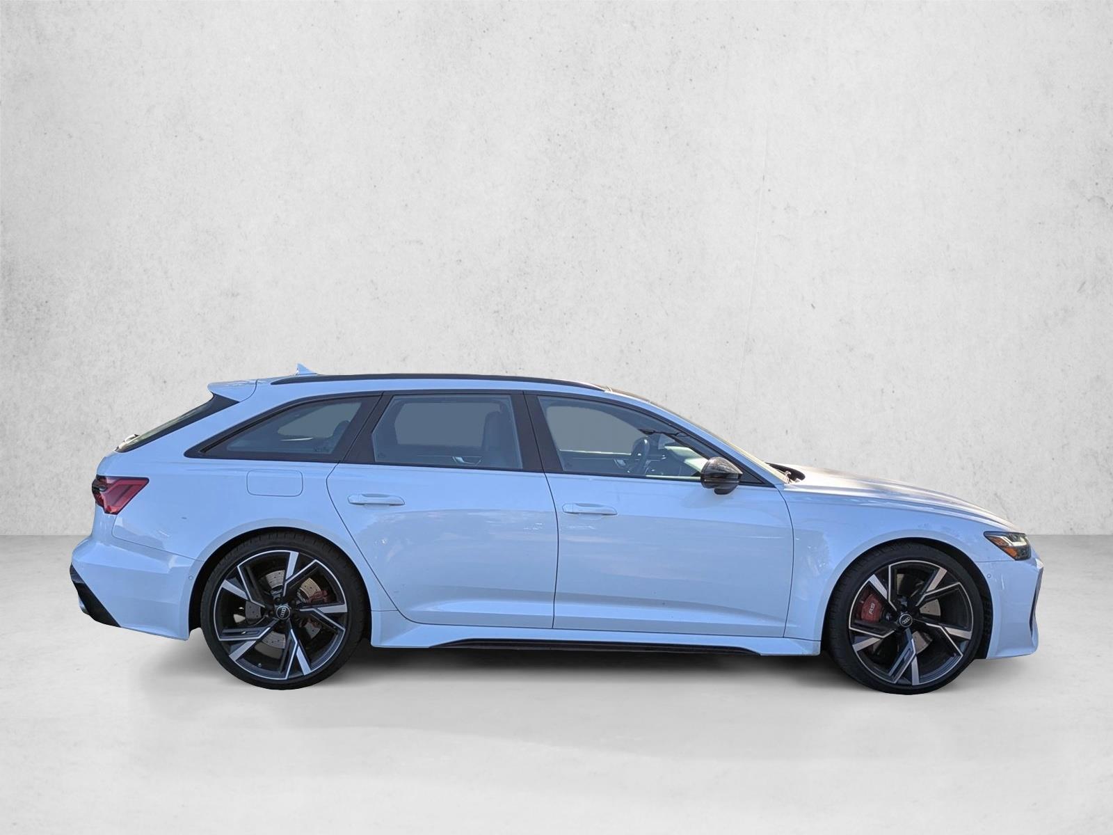 2022 Audi RS 6 Avant Base photo 4