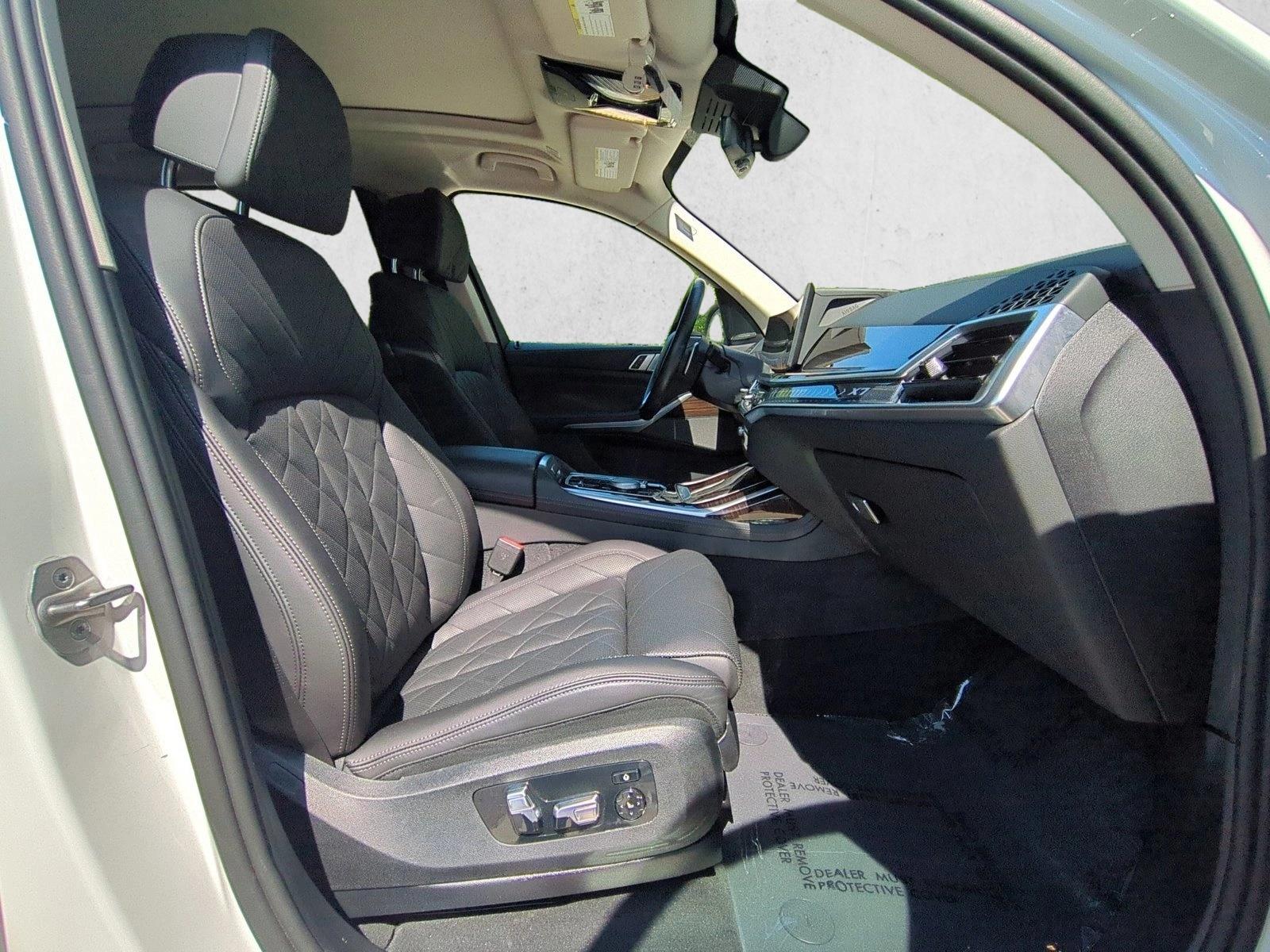 2024 BMW X7 40i - Photo 25